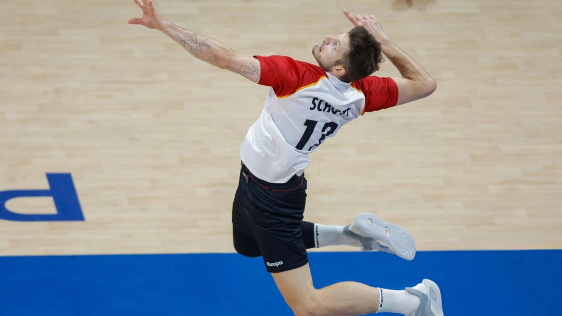 How to Jump Higher with These Leg Day Workouts for Volleyball Players