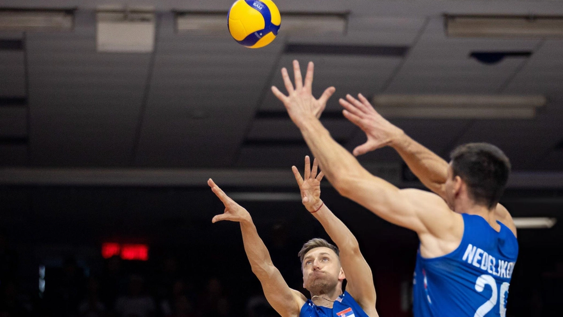 How to Perfect Volleyball Setting: Footwork, Form, and Consistency