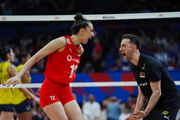 What Coaches Look For During Volleyball Tryouts: Skills, Mindset & Presence That Get You Noticed