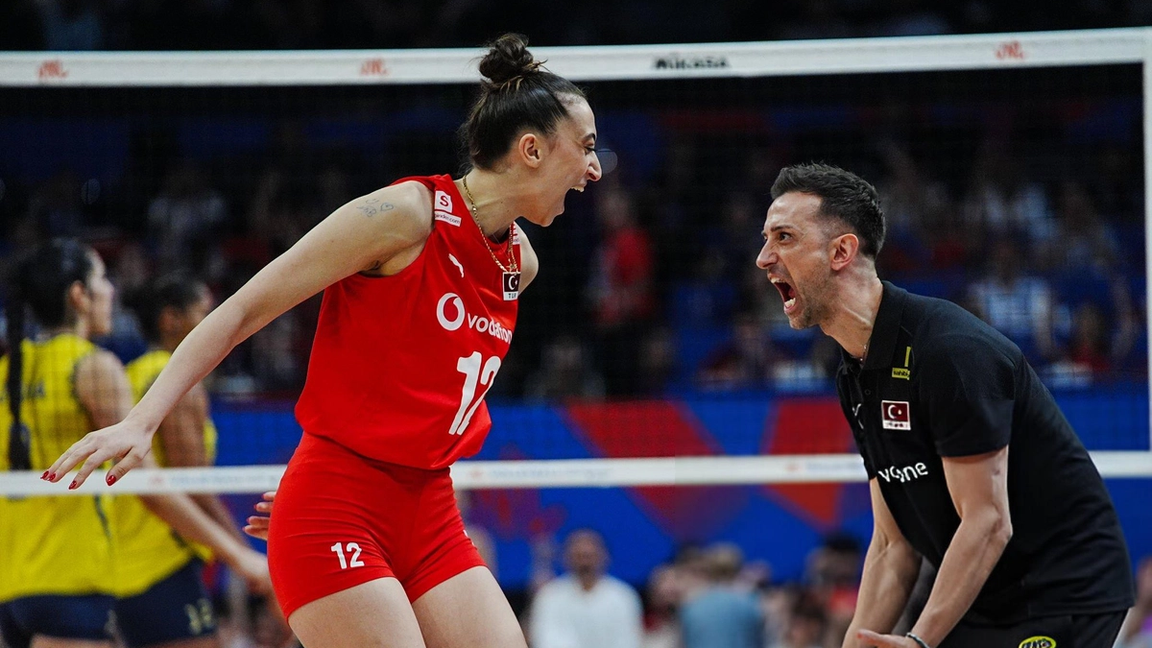 What Coaches Look For During Volleyball Tryouts: Skills, Mindset & Presence That Get You Noticed