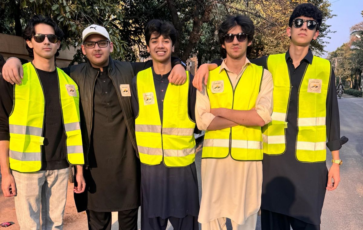 Khayaban-e-Khwahish volunteer team