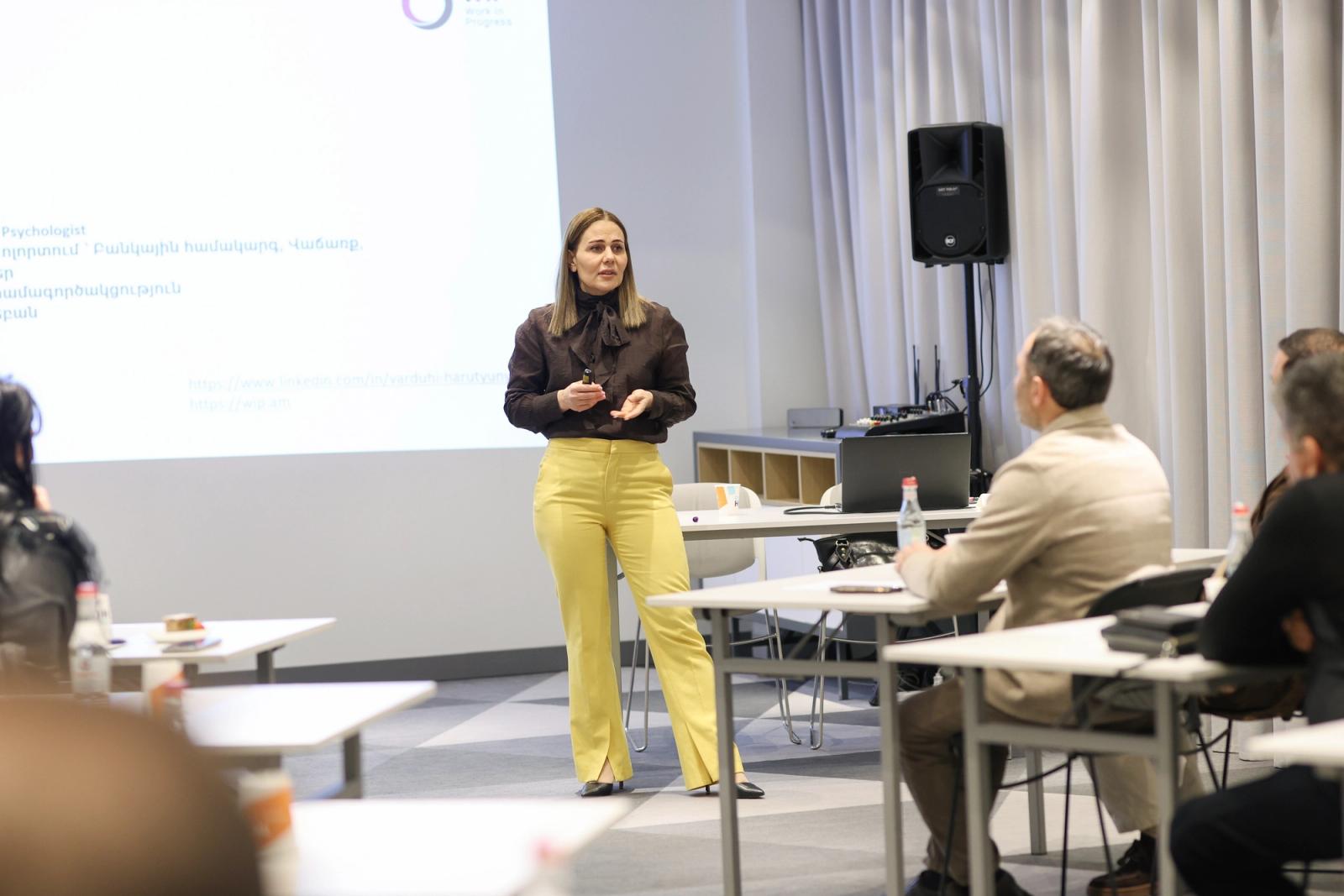 “Leading Without Ego” seminar — Photo 3 / 10