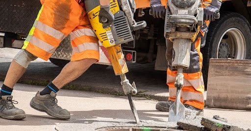 Rohrverstopfung im Notfall: So erkennen Sie unseriöse Notdienste