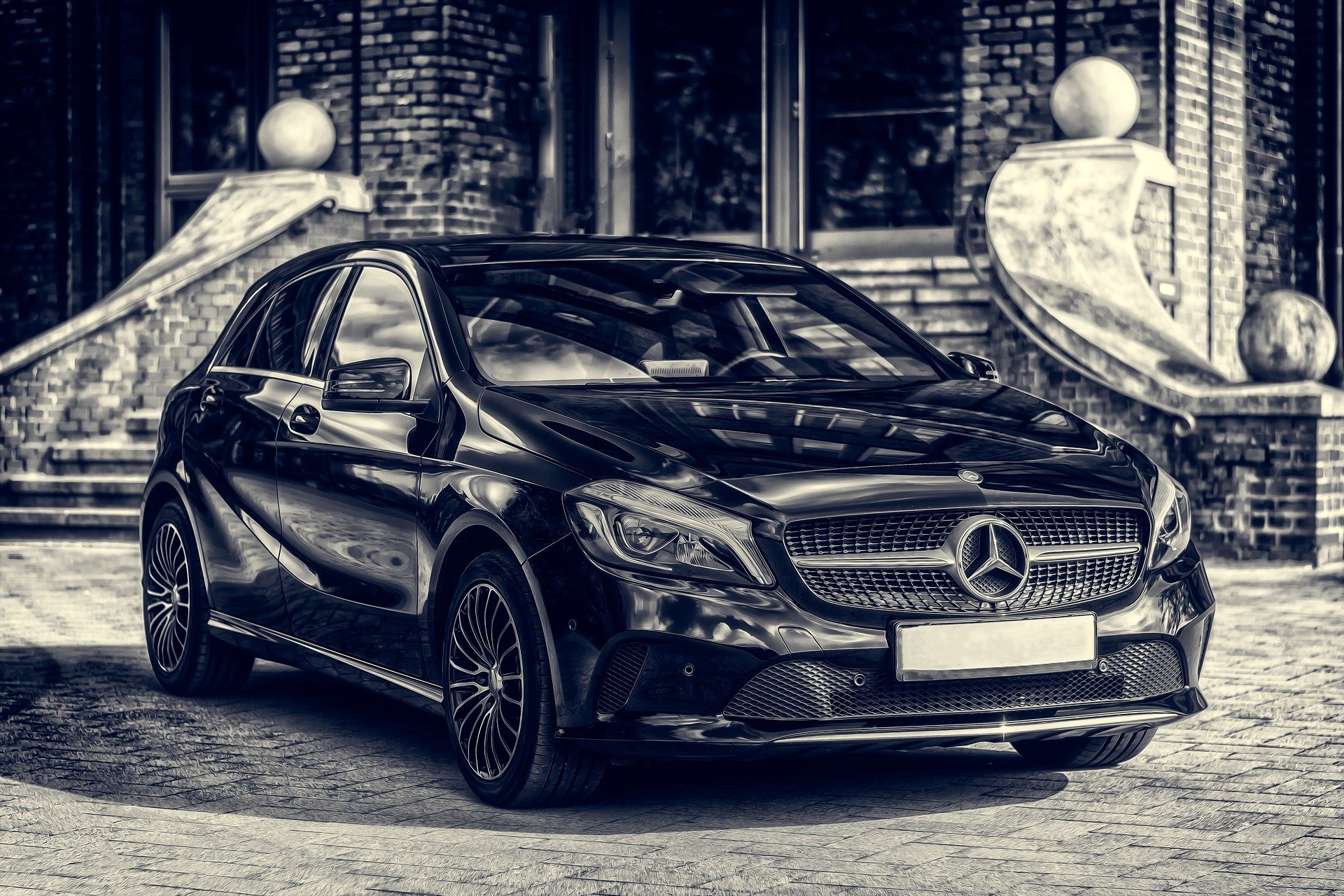 BGH erklärt Klauseln in Verträgen der Mercedes-Benz Bank für unzulässig