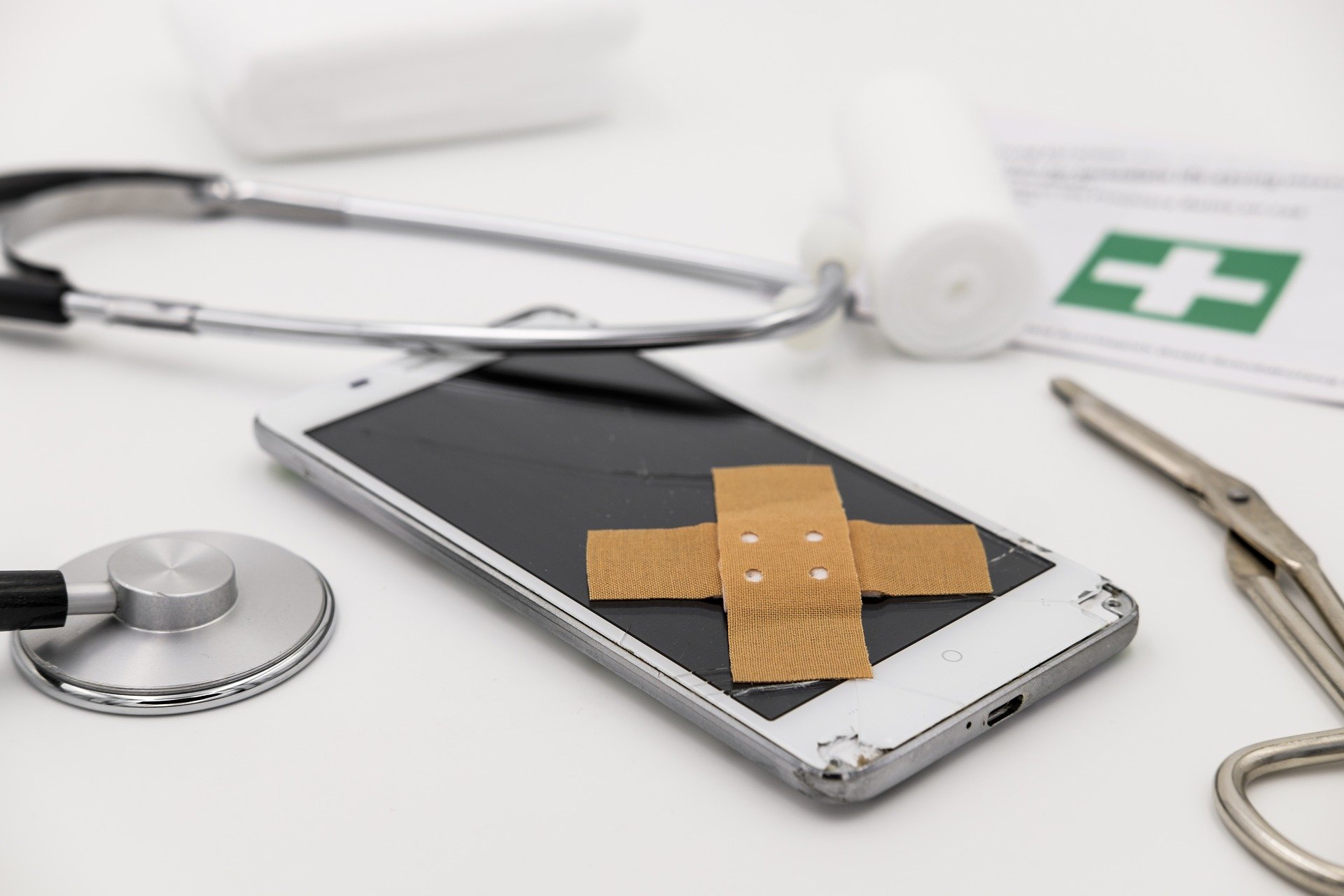 Smartphones, Tablets & Co. – Reparatur und Datenrettung in kompetenten Händen