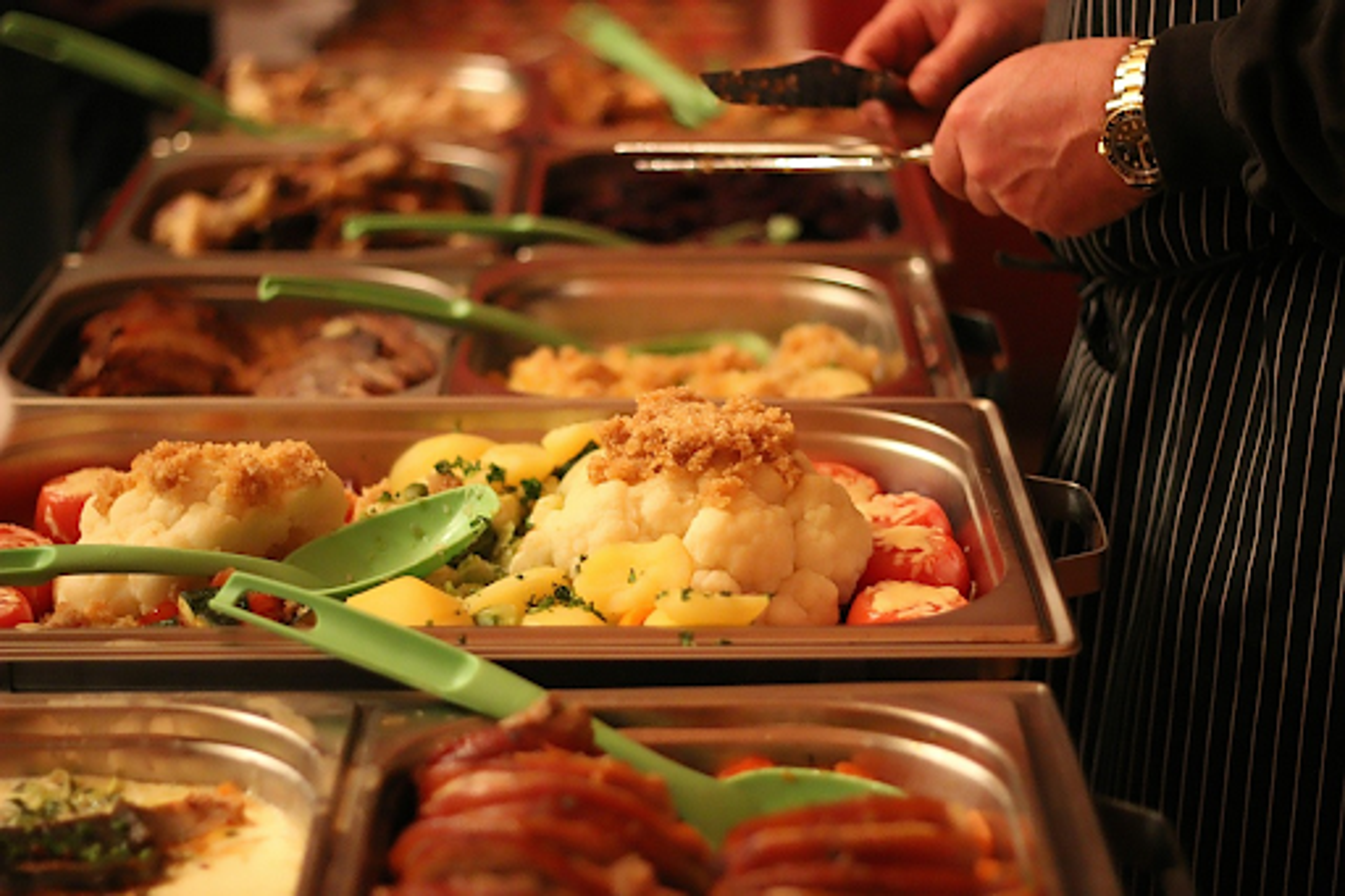 Catering fürs Event in Frankfurt? Vorsicht vor diesen 5 Vertragsfallen