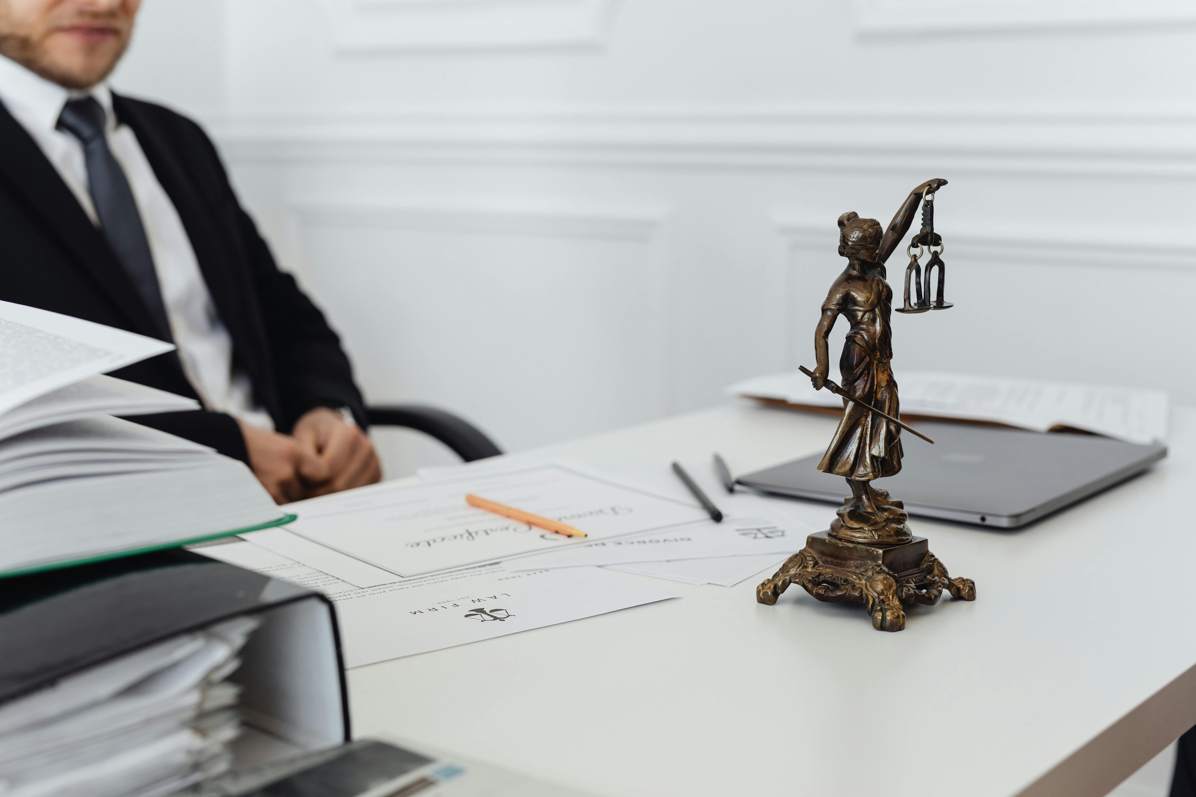 Immobilienkauf ohne Risiko? Warum der Notar Ihr wichtigster Partner ist