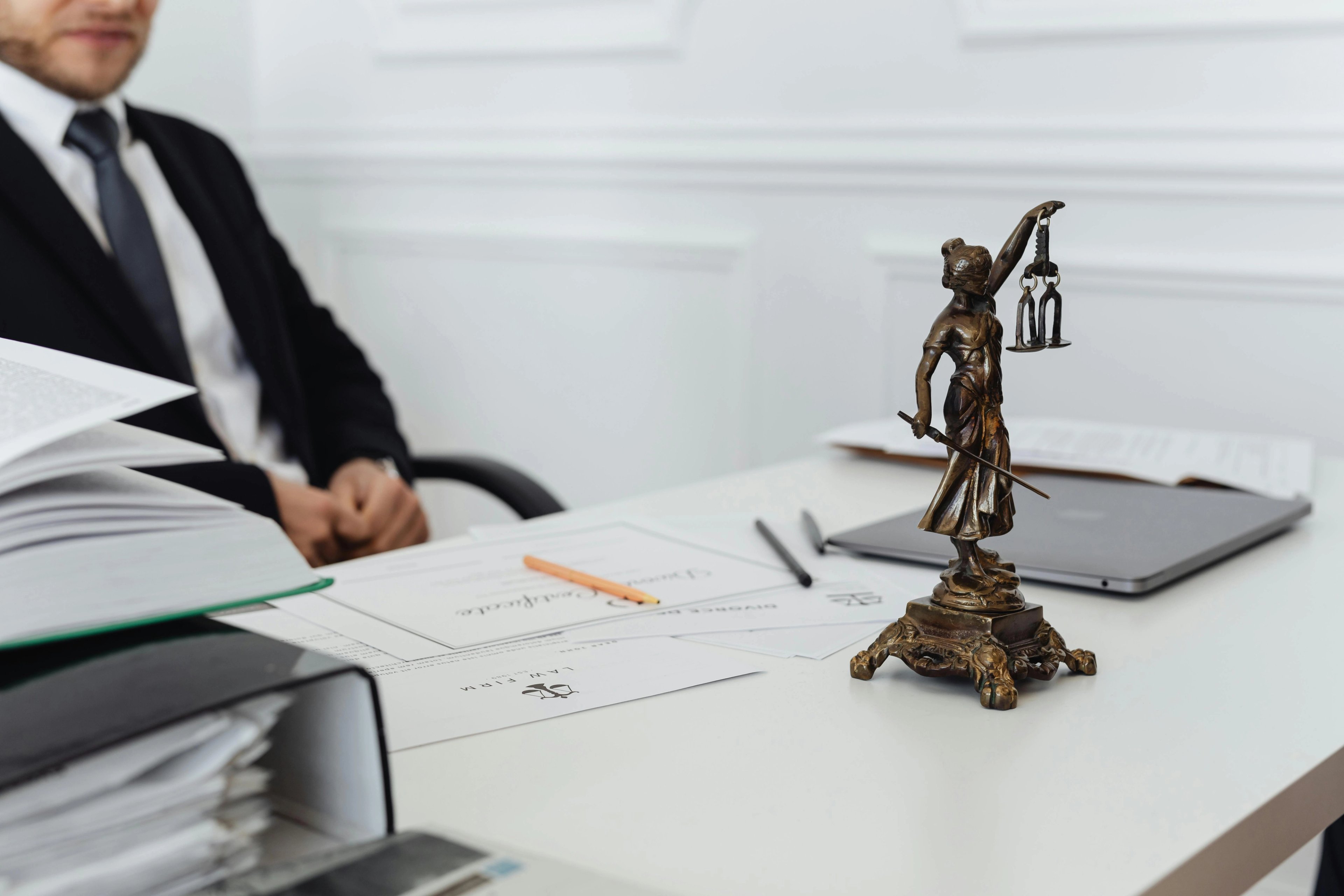 Immobilienkauf ohne Risiko? Warum der Notar Ihr wichtigster Partner ist