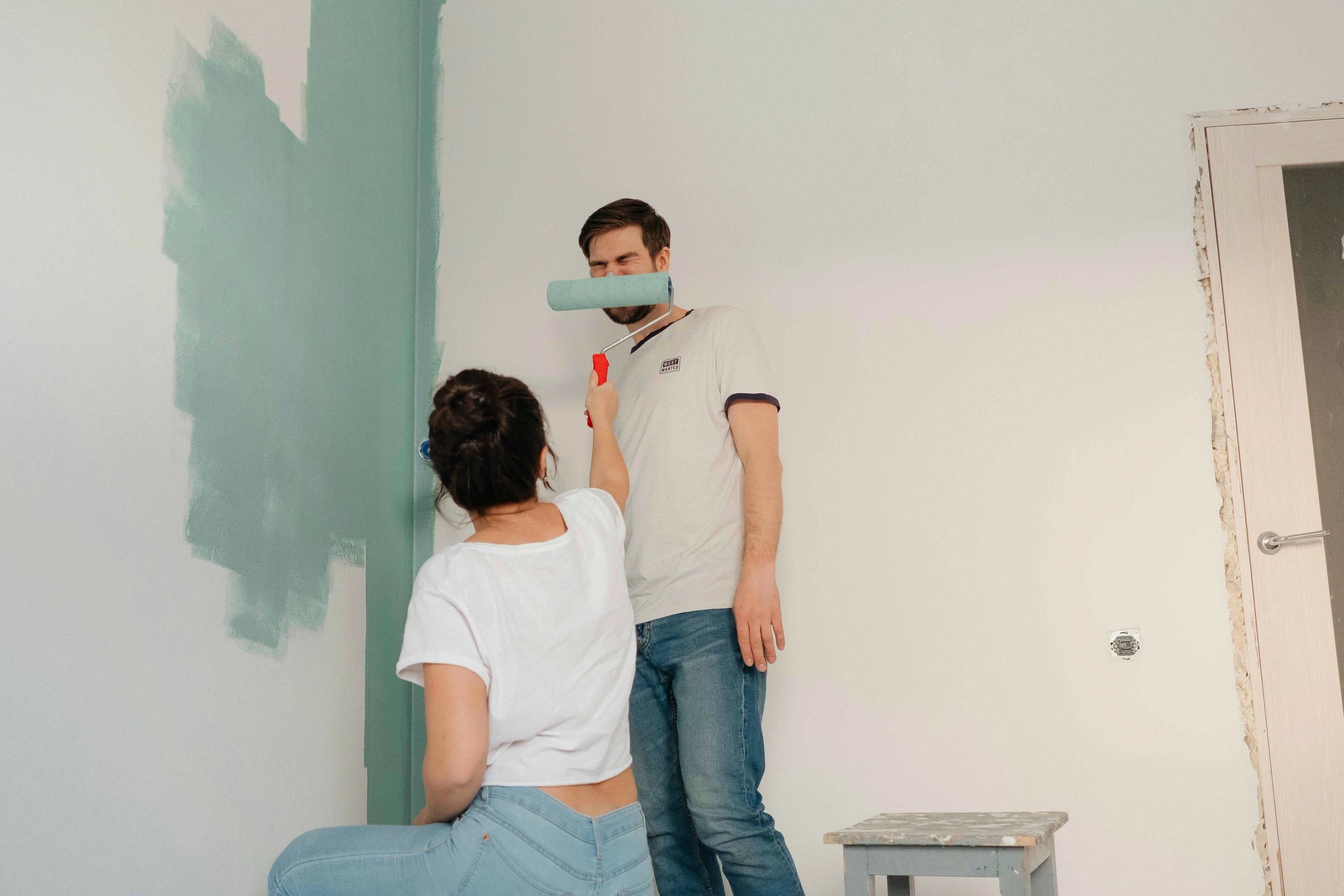 Farbe bekennen: Wie Wandfarben die Wohnqualität beeinflussen