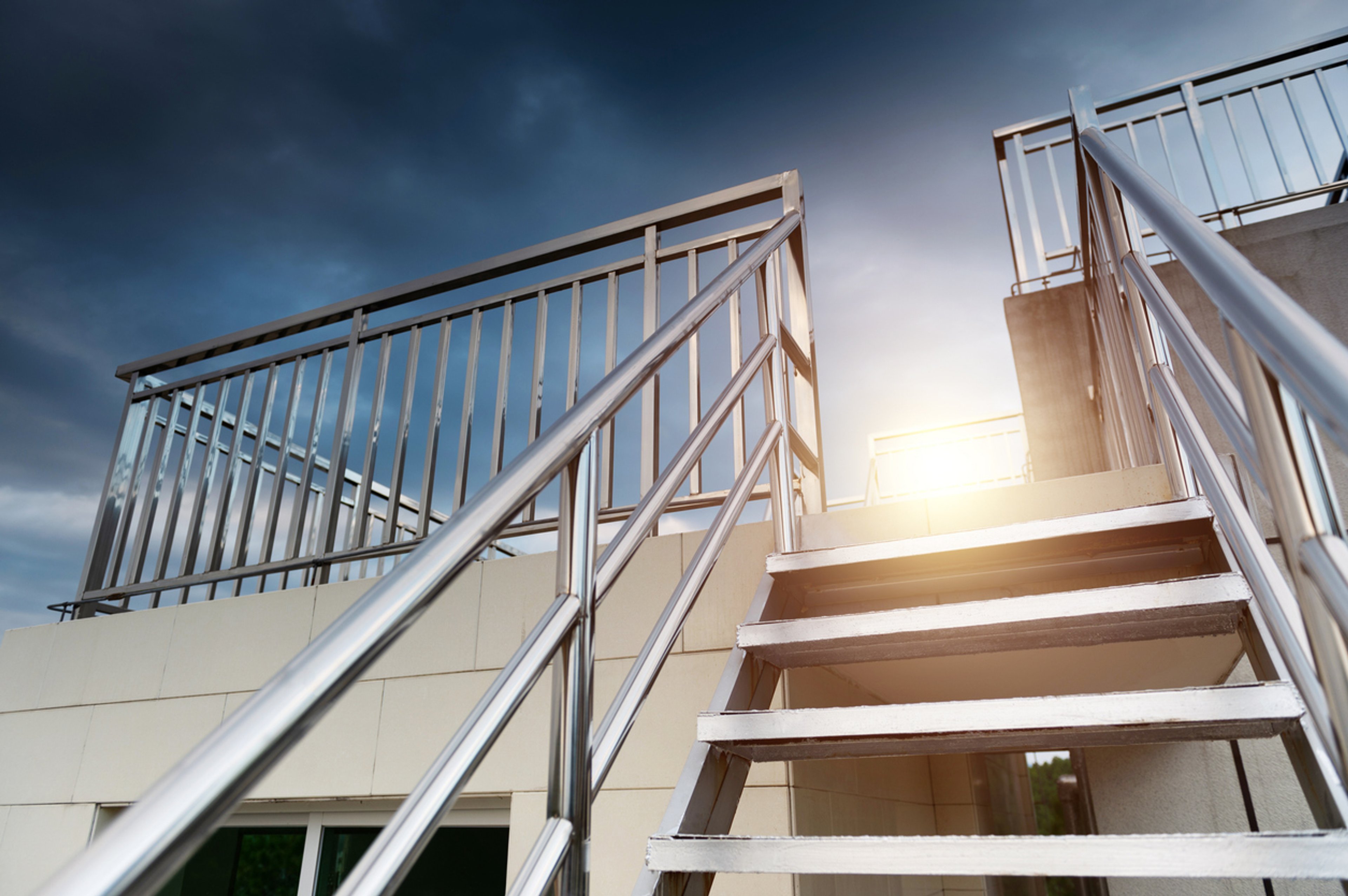 Sicherheitsanforderungen für Edelstahlgeländer an Treppen, Balkonen und Terrassen