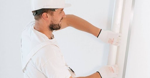 Woran Eigentümer in Berlin einen zuverlässigen Malerbetrieb erkennen