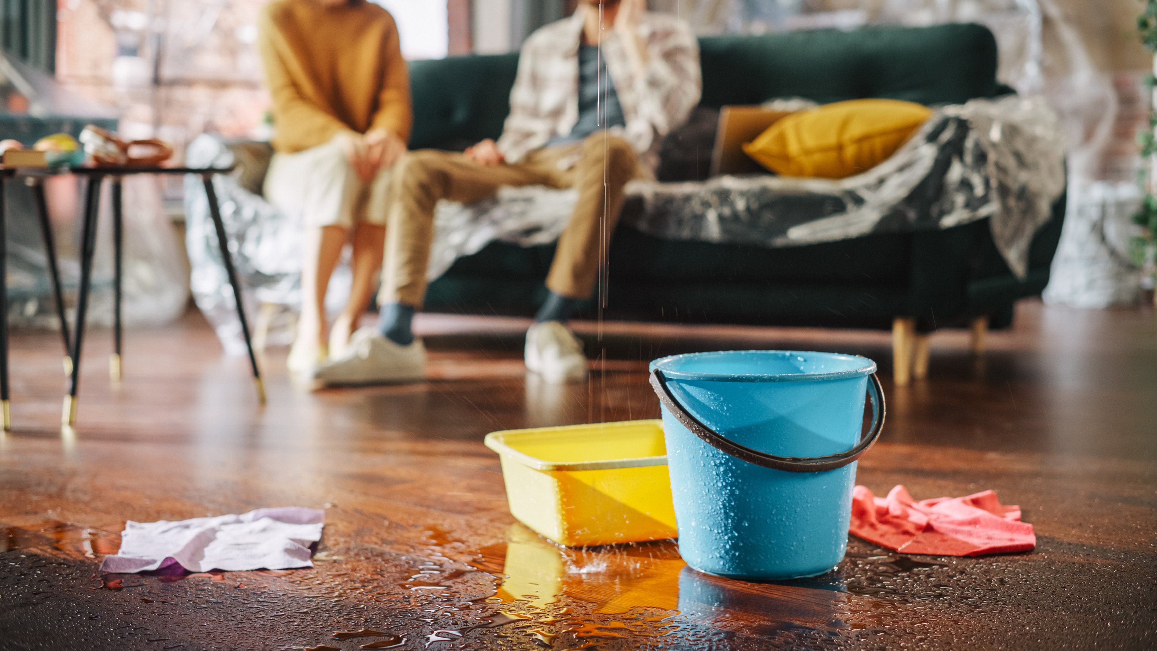 Wasserschaden in der Wohnung: Was Betroffene sofort wissen müssen