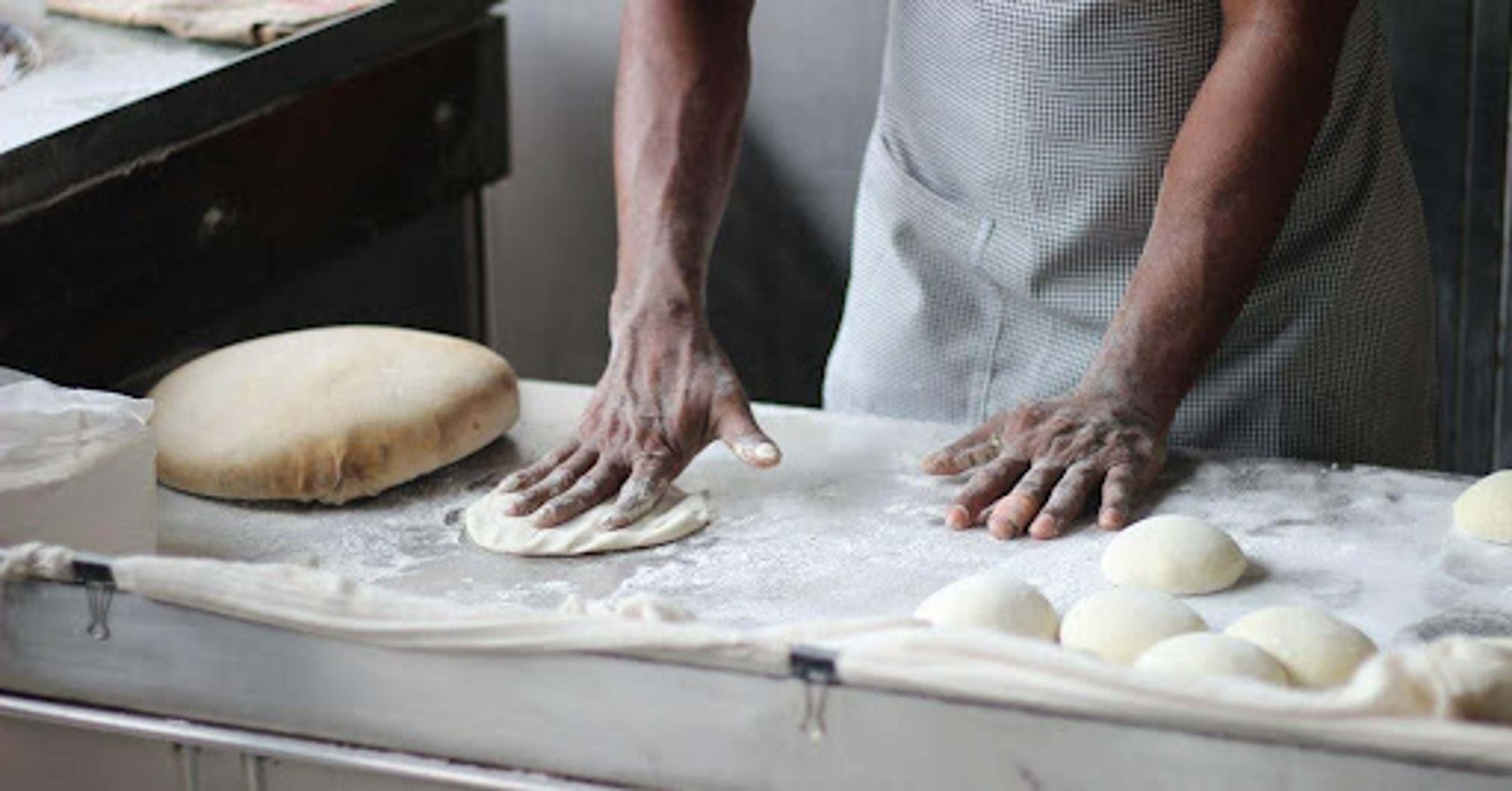 Frische Brötchen, Dinkelbrot, ehrliches Handwerk: Worauf Sie beim Bäcker in Chemnitz achten sollten