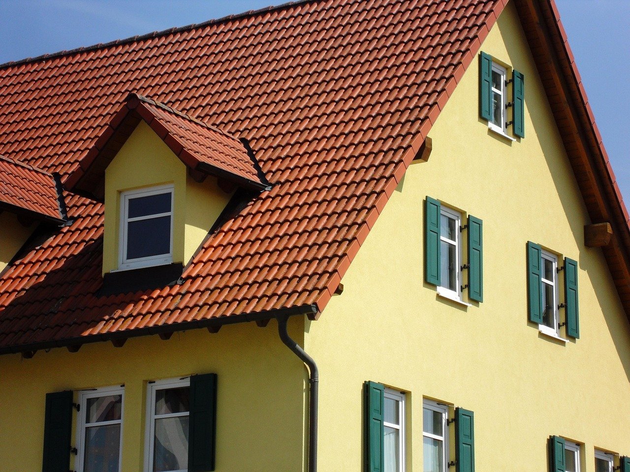 Fassadensanierung ohne böse Überraschungen – eine Checkliste für Bauherren