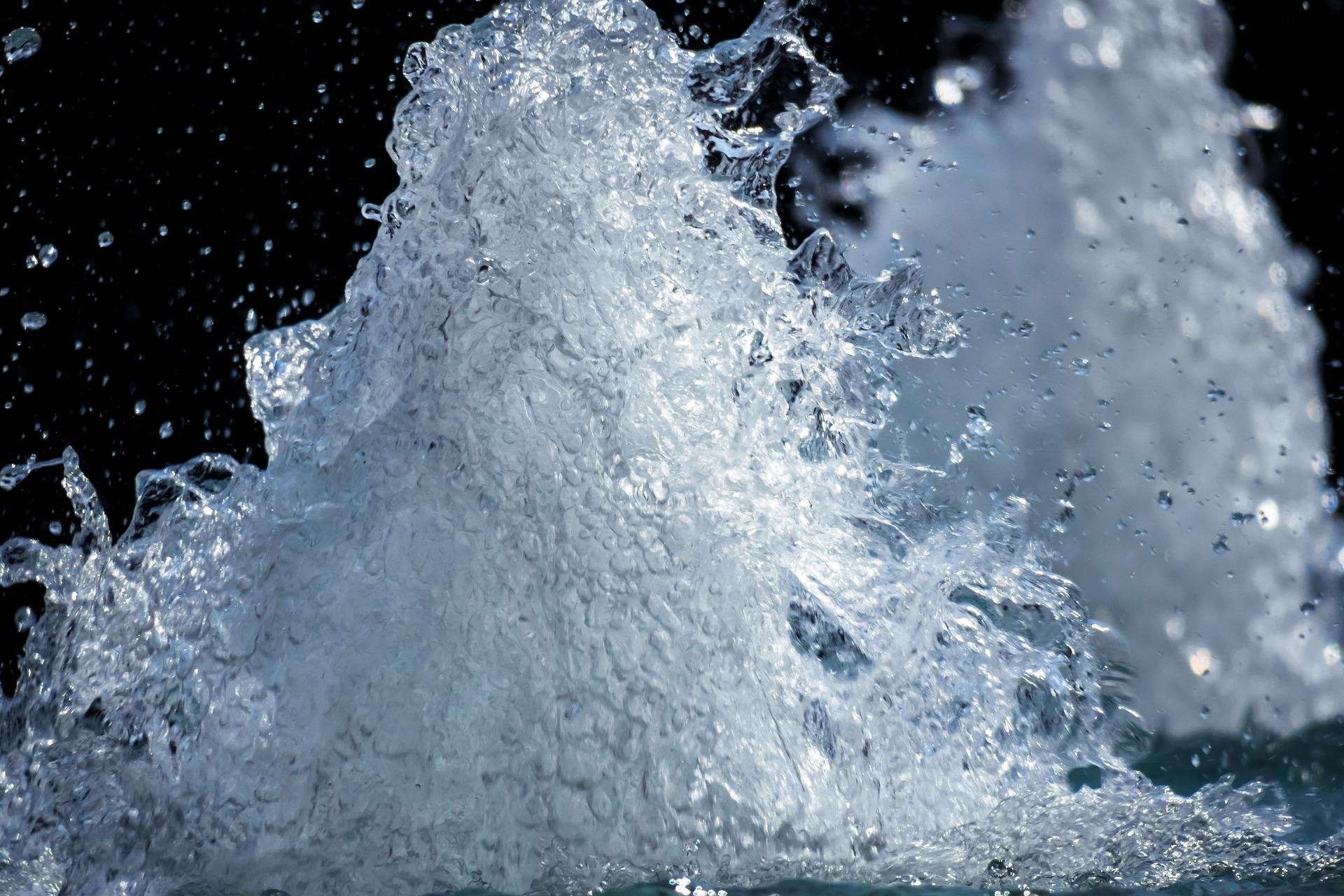 Wasserstrahlschneideanlagen: So wählt man die richtige aus