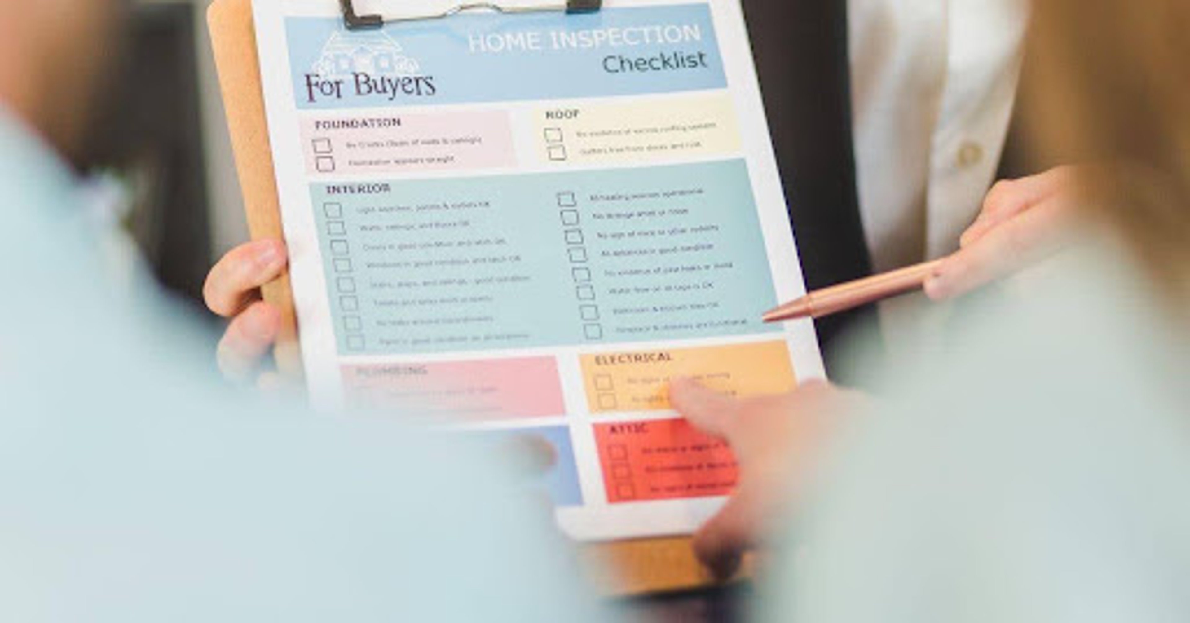 Dachdecker in Berlin: Worauf Sie bei der Wahl des richtigen Betriebs achten sollten