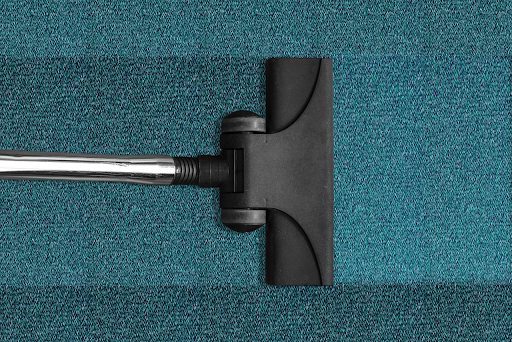 Reinigungsfirma beauftragen – Worauf Sie beim Vertrag achten müssen