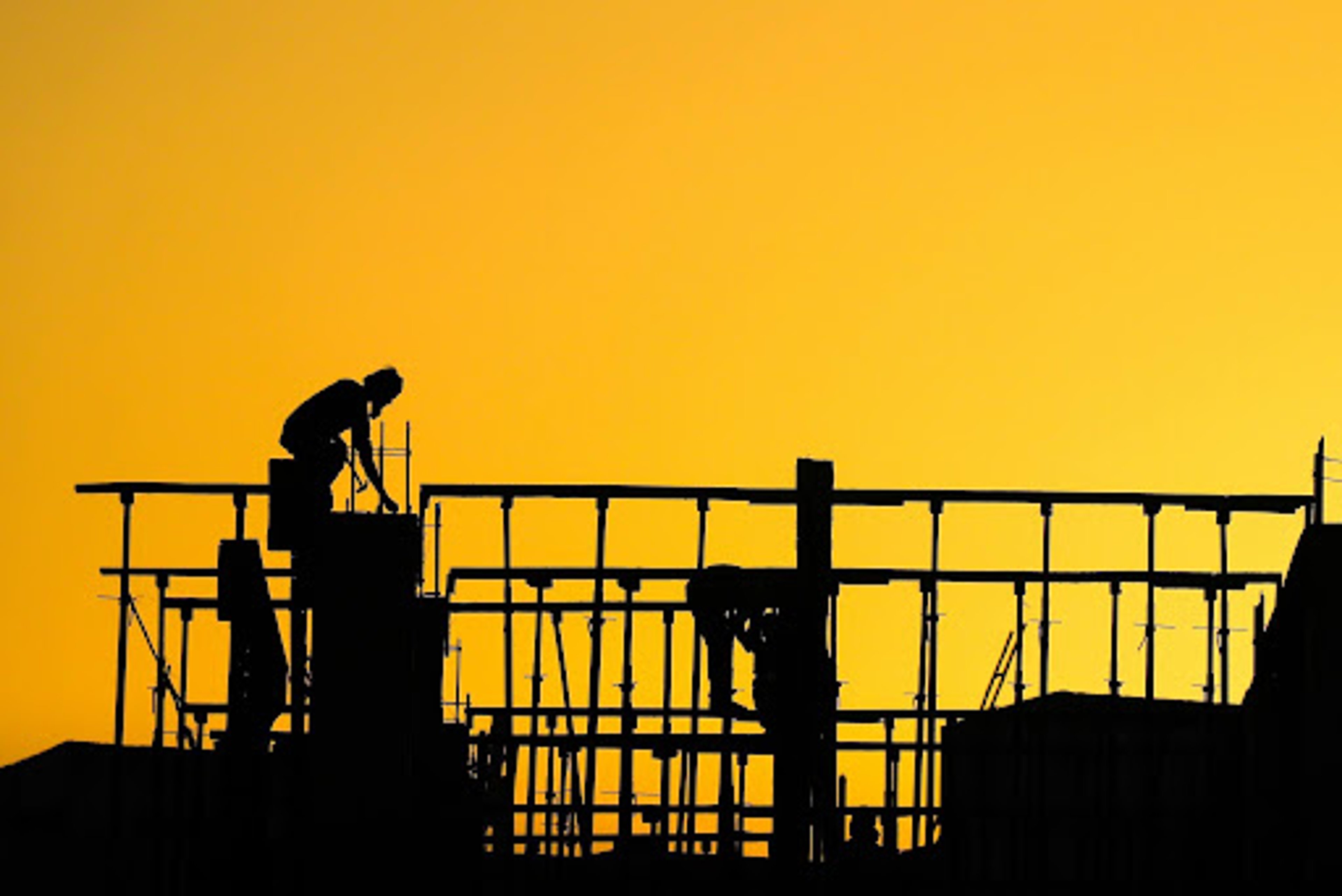 Seriöse Zeitarbeit erkennen: Worauf Beschäftigte bei Vertrag, Einsatz und Anbieter achten sollten
