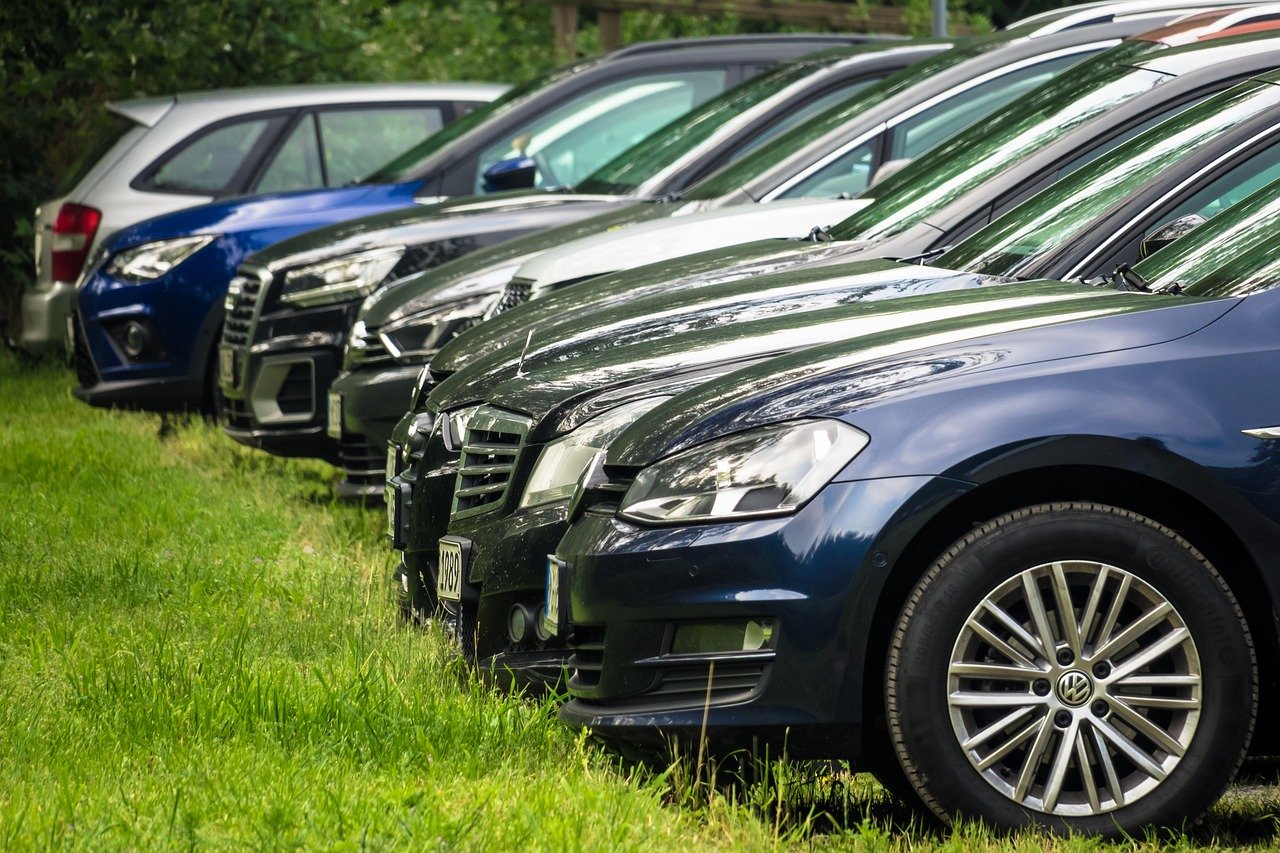 Transparente Preisgestaltung: Wie Verbraucher versteckte Gebühren bei Parkplatzbuchungen vermeiden können