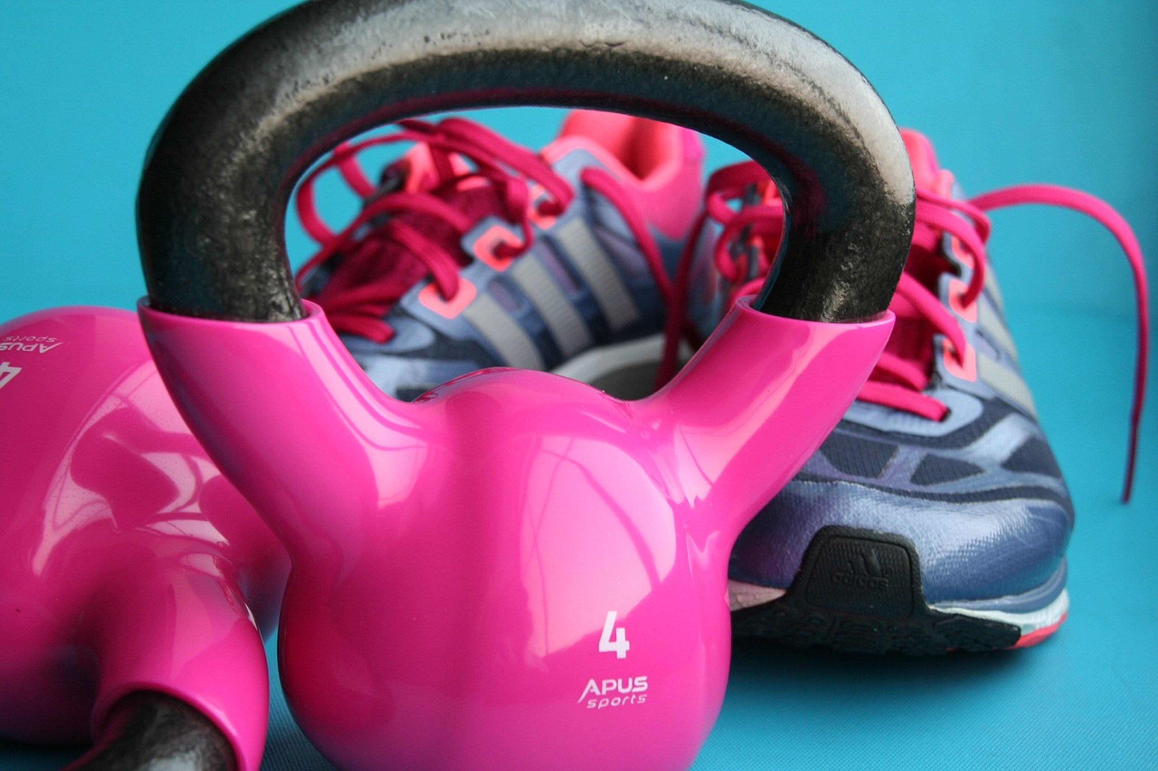 Hantelvielfalt: Kettlebells, Kurzhanteln und Langhanteln im Vergleich