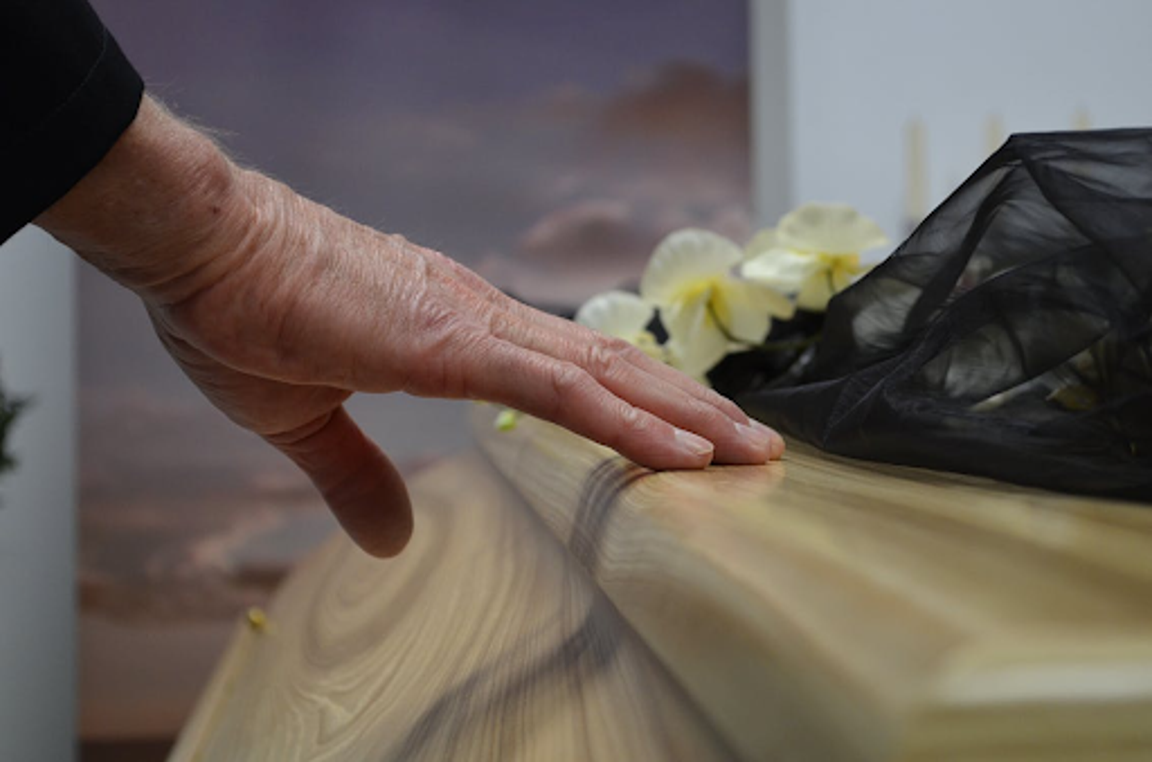 Todesfall in der Familie – Welche Verträge jetzt gekündigt werden müssen