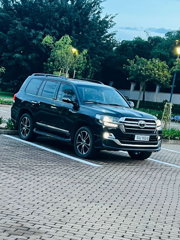 Toyota Land Cluiser 8V