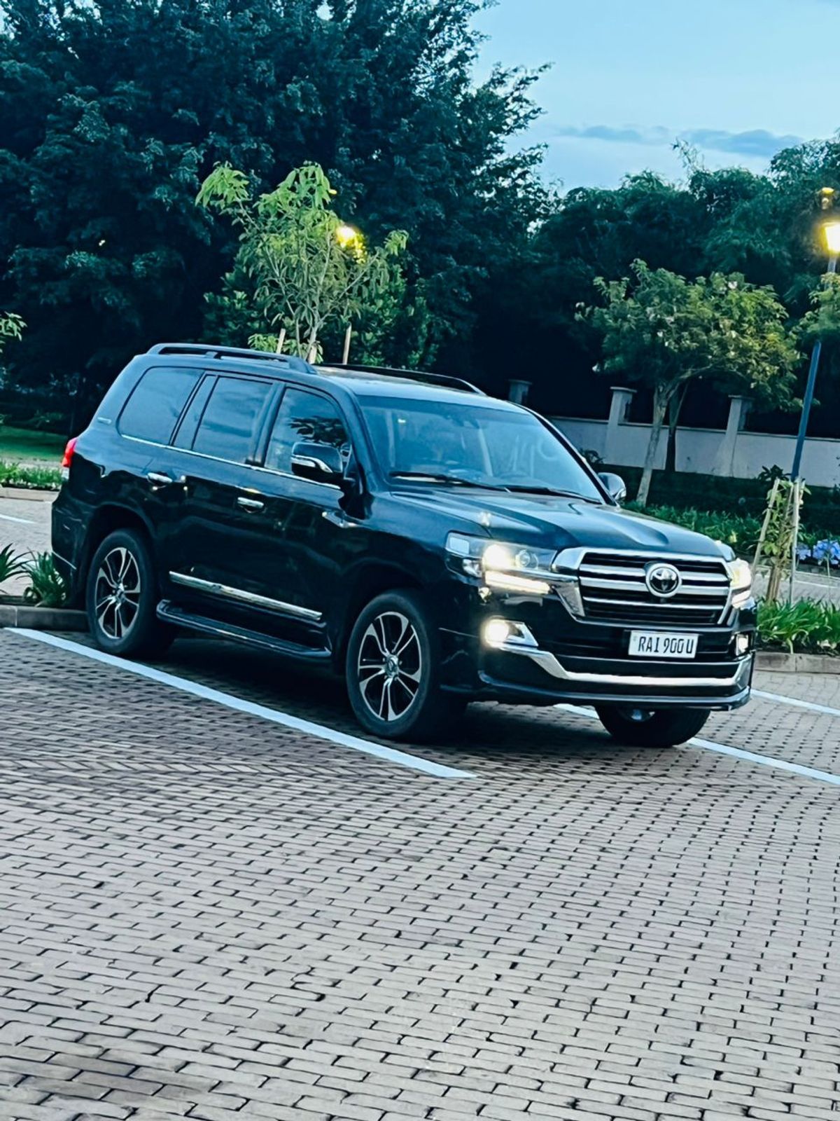 Toyota Land Cluiser 8V