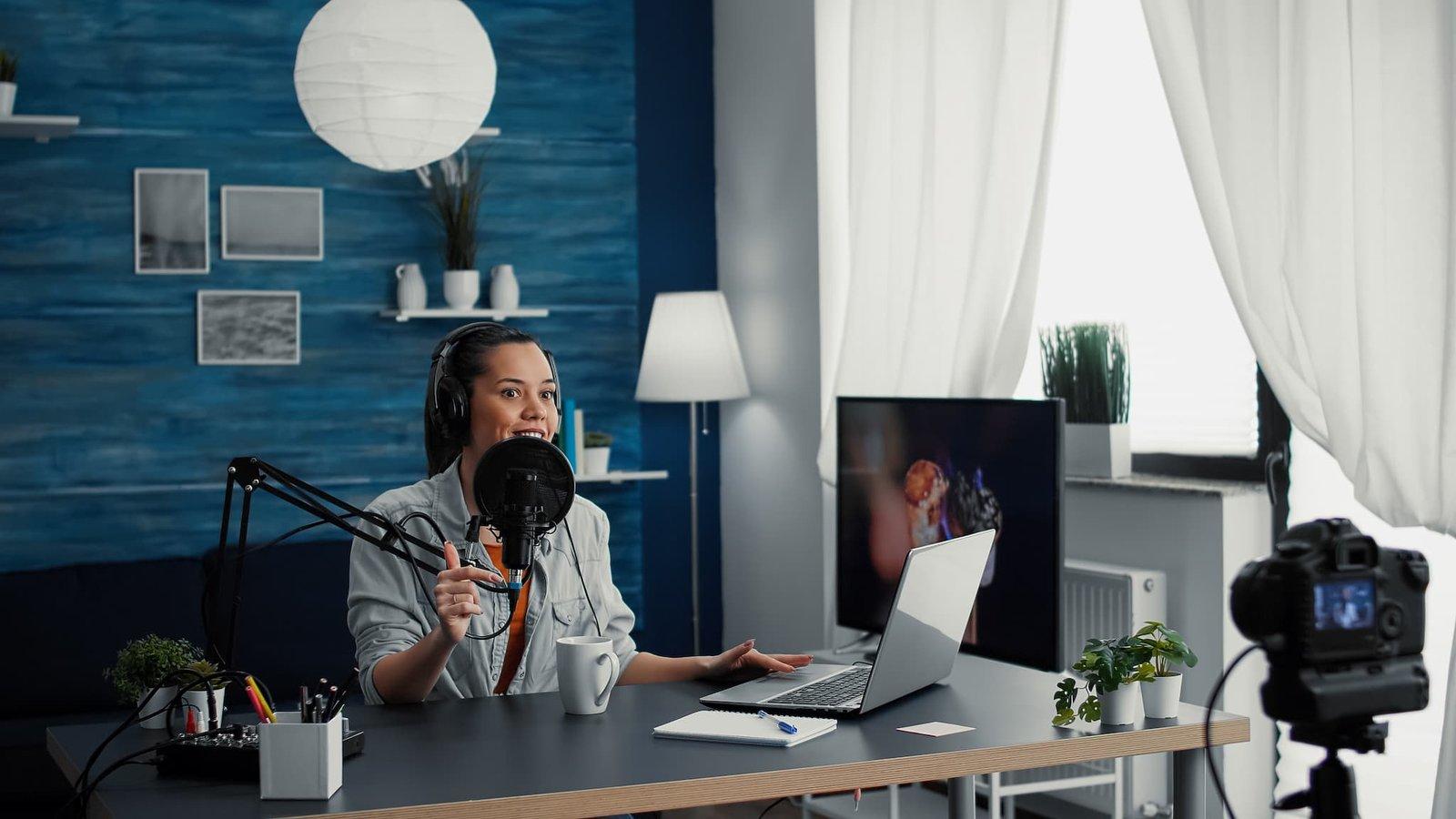 A photographer giving an online presentation