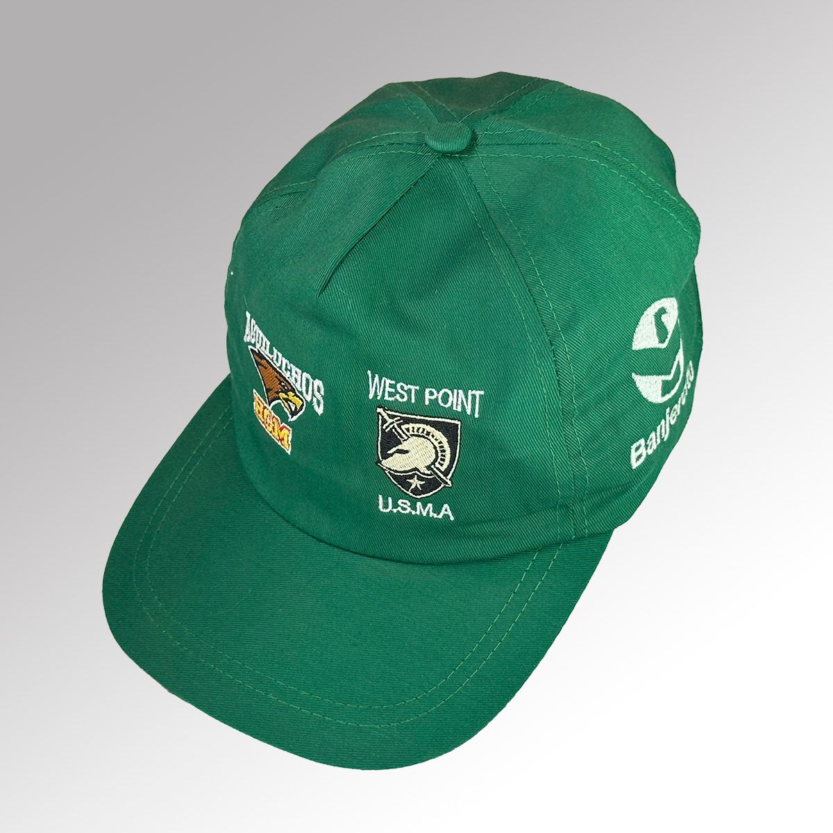 Gorra de gabardina verde con 3 bordados en plano BANJERCITO