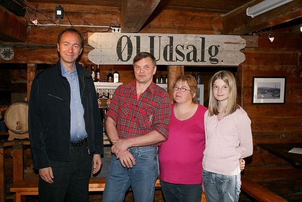 Giske og vertskapet i puben