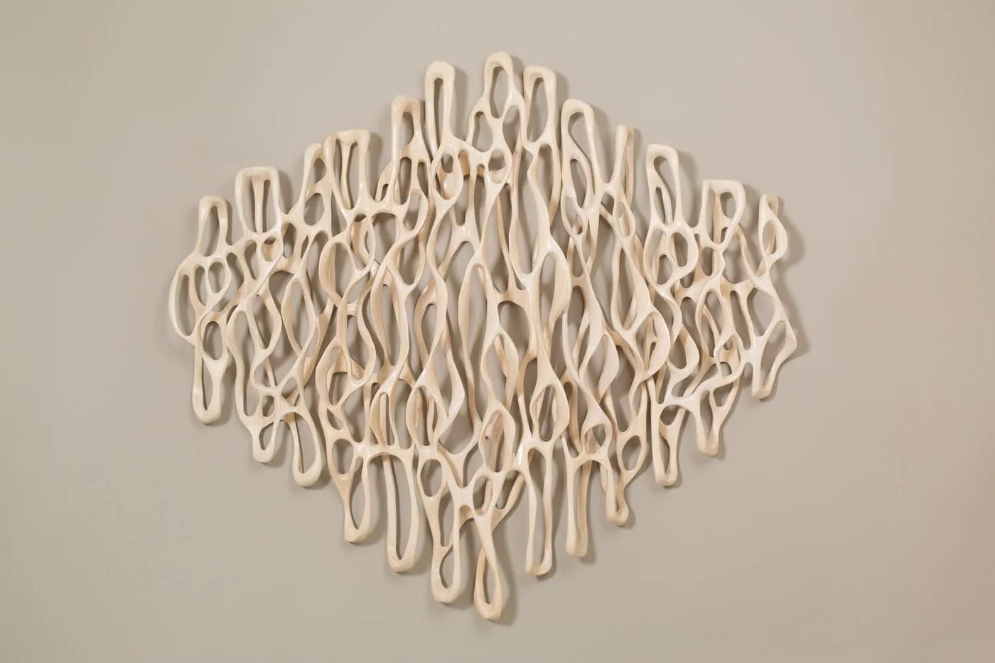 Caprice PIERUCCI, White Delicate Loops VI
