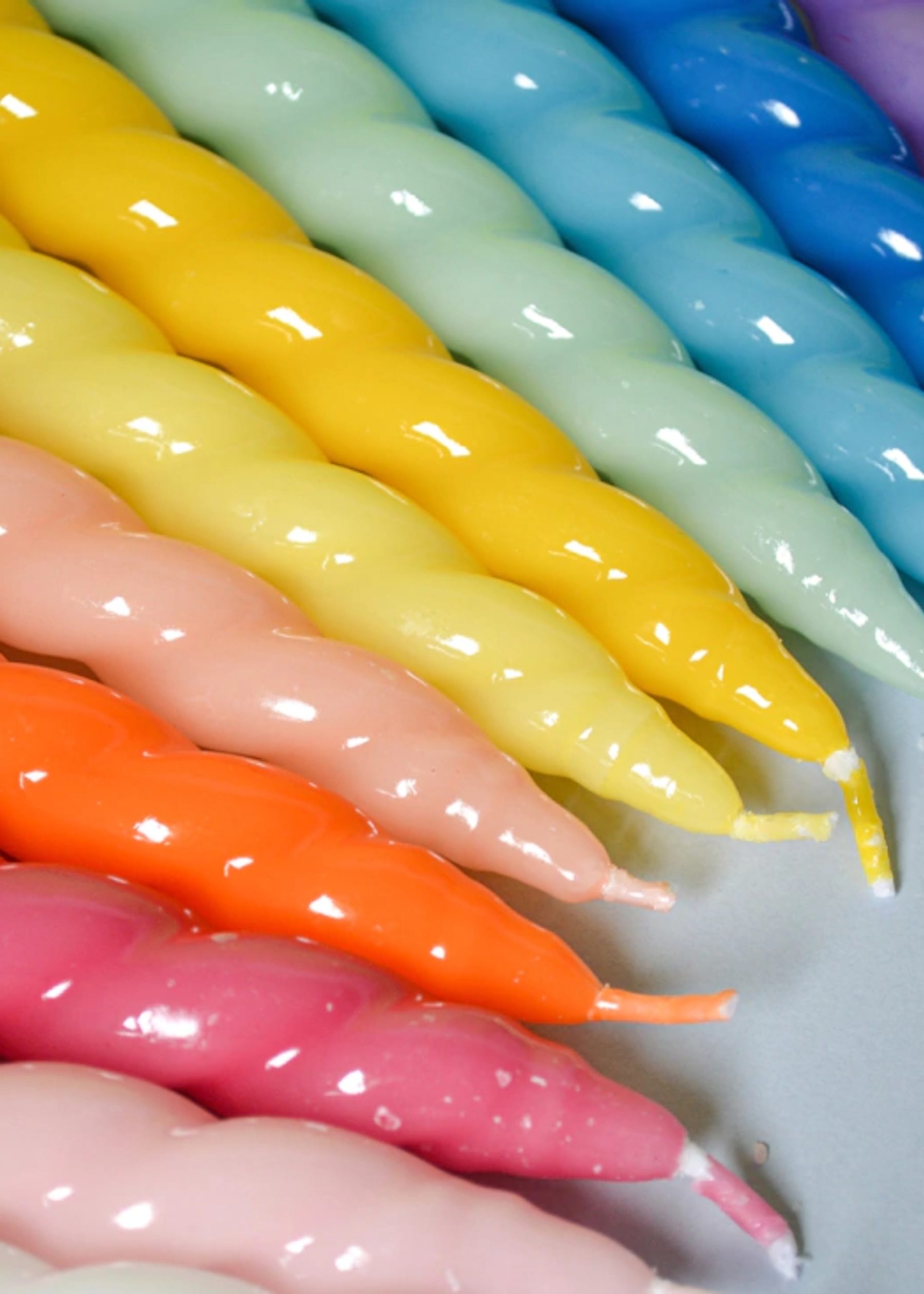 Vela Castiçal Espiral Verniz Lavanda 2