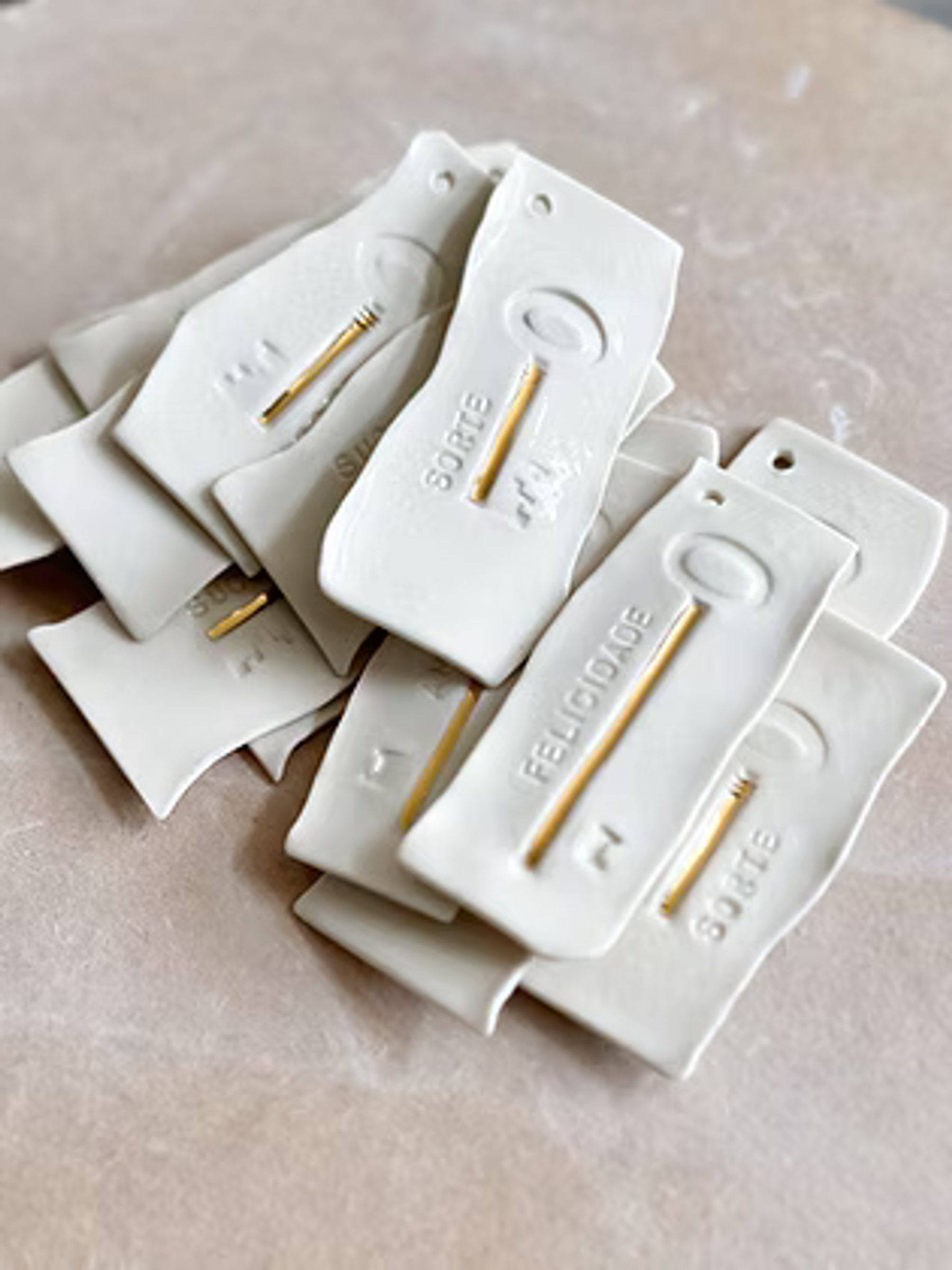 Chave De Porcelana Com Ouro - Sabedoria 3