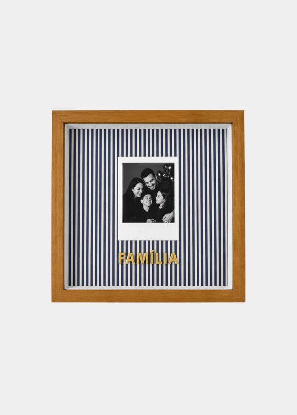 Quadro “Família” Com Polaroid Azul