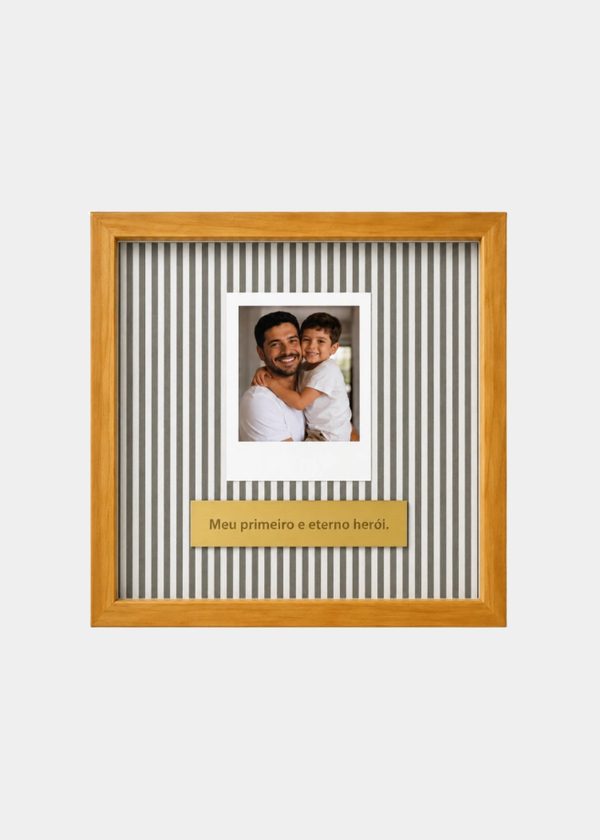 Quadro “Meu Primeiro E Eterno Herói” Com Polaroid Verde