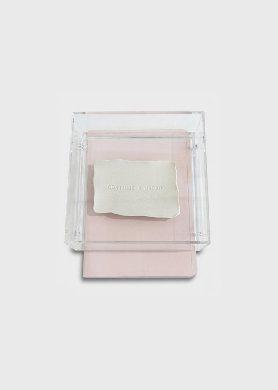 Folha A7 Na Caixa De Acrílico