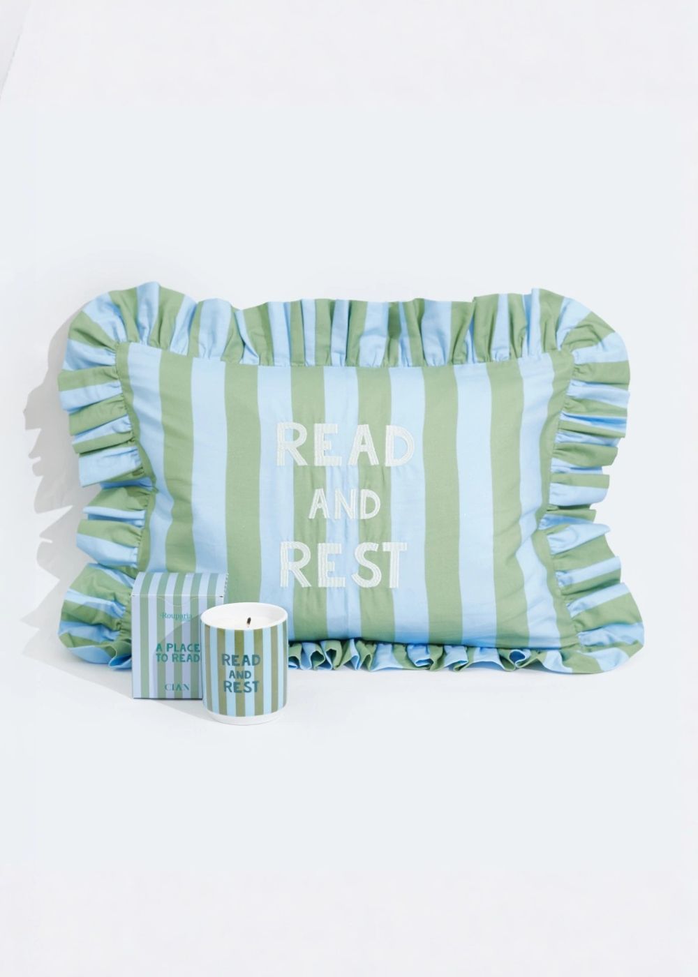 Kit Vela e Almofada Read And Rest - Collab Rouparia Carioca