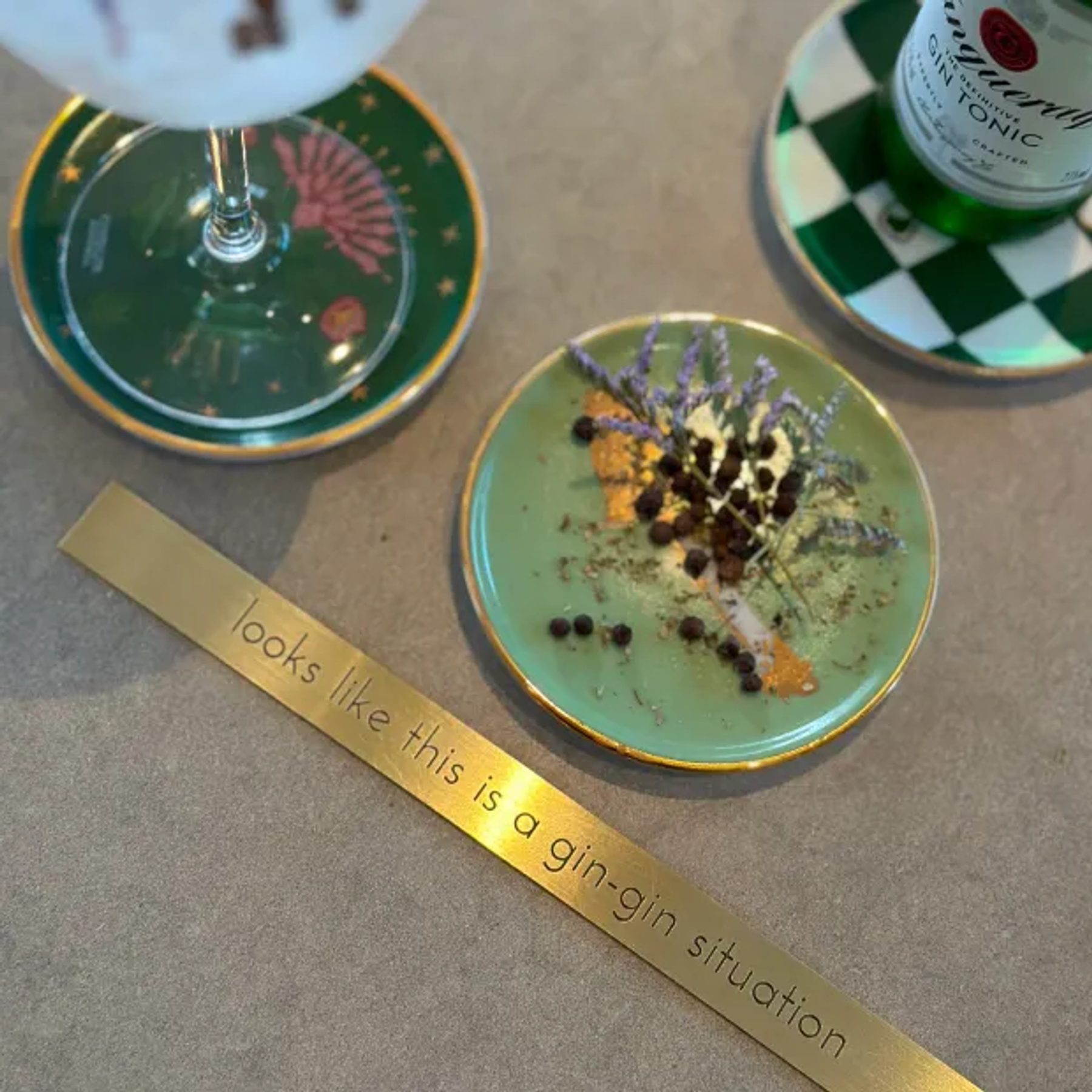 Placa Em Latão "Looks Like This Is A Gin-Gin Situation" 2