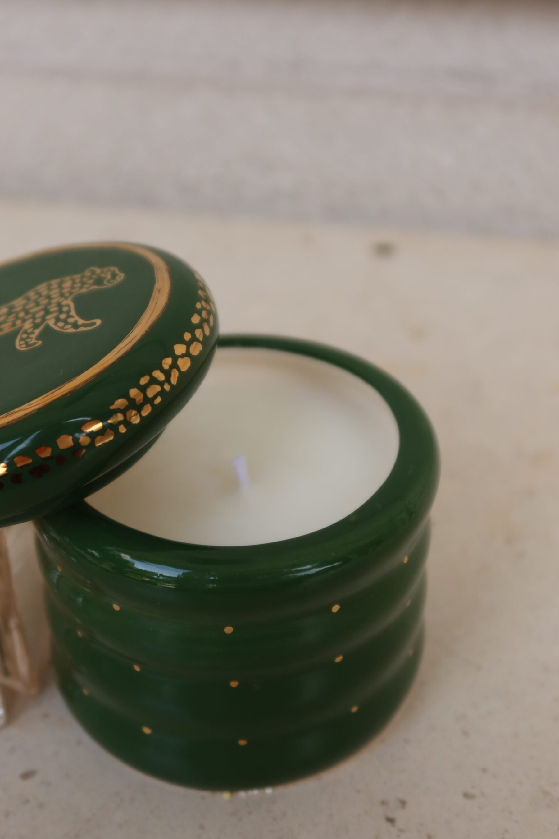 Potiche Com Vela Gold Jaguar 2