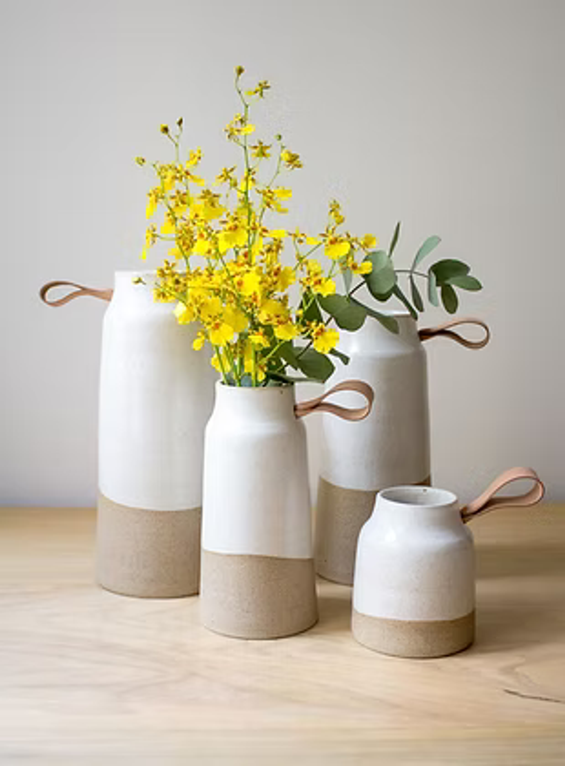 Vaso De Cerâmica Areia Com Couro - Mini 4