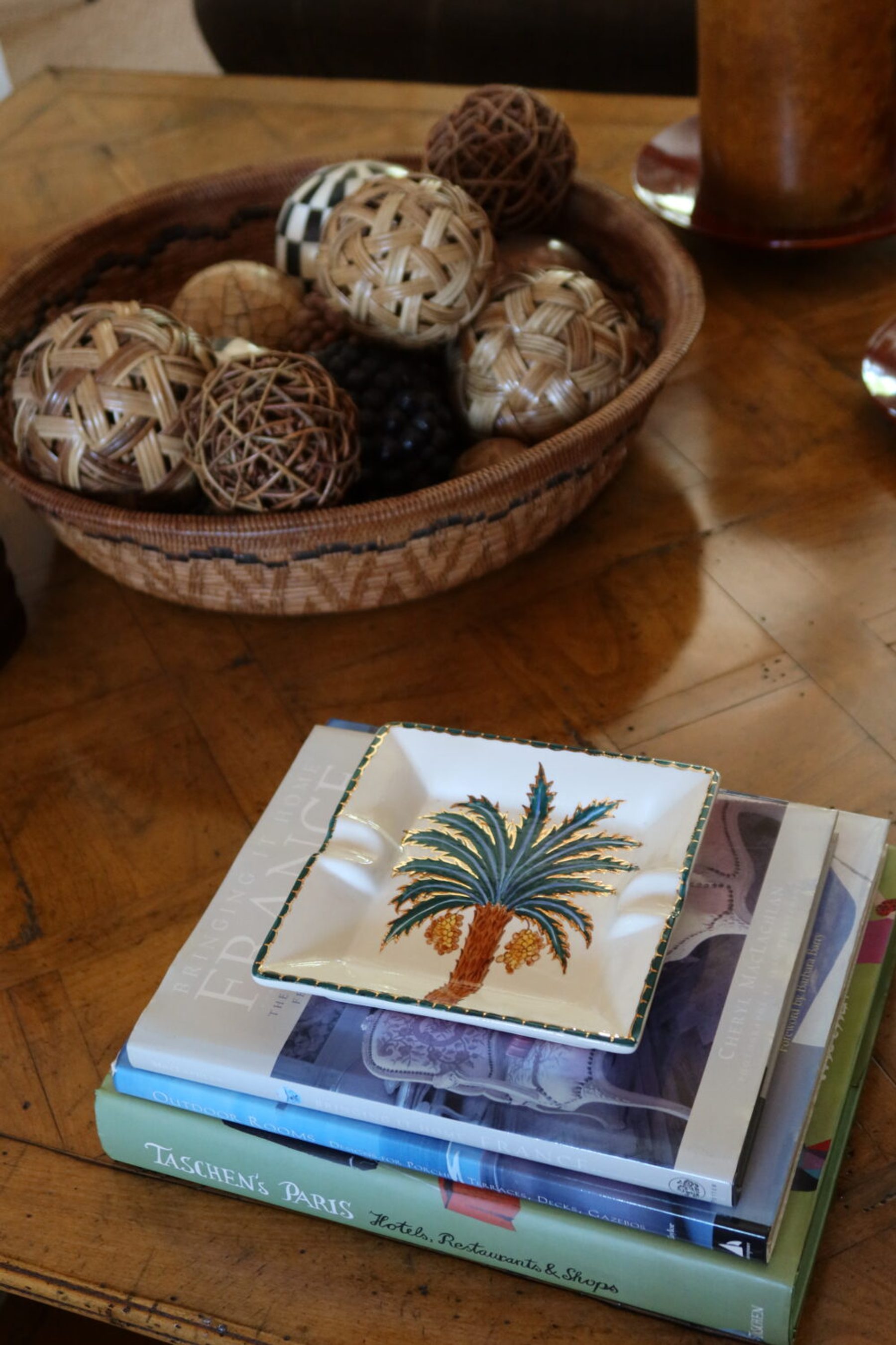 Cinzeiro Golden Palm Petróleo 2