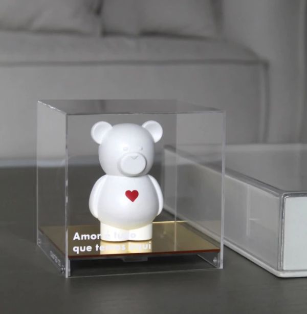 Escultura Teddy P Na Caixa Dourada