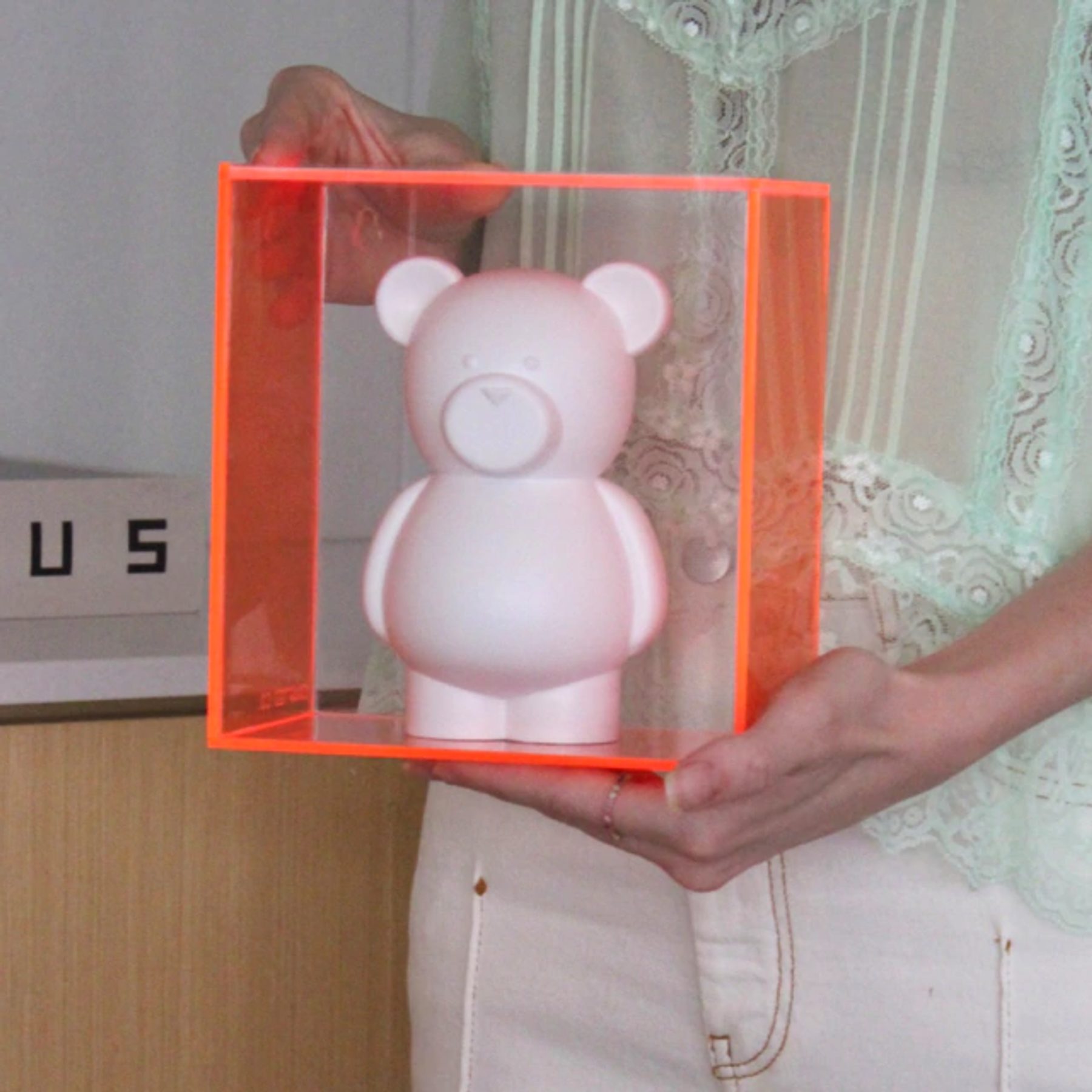 Teddy M Laranja Na Caixa 2