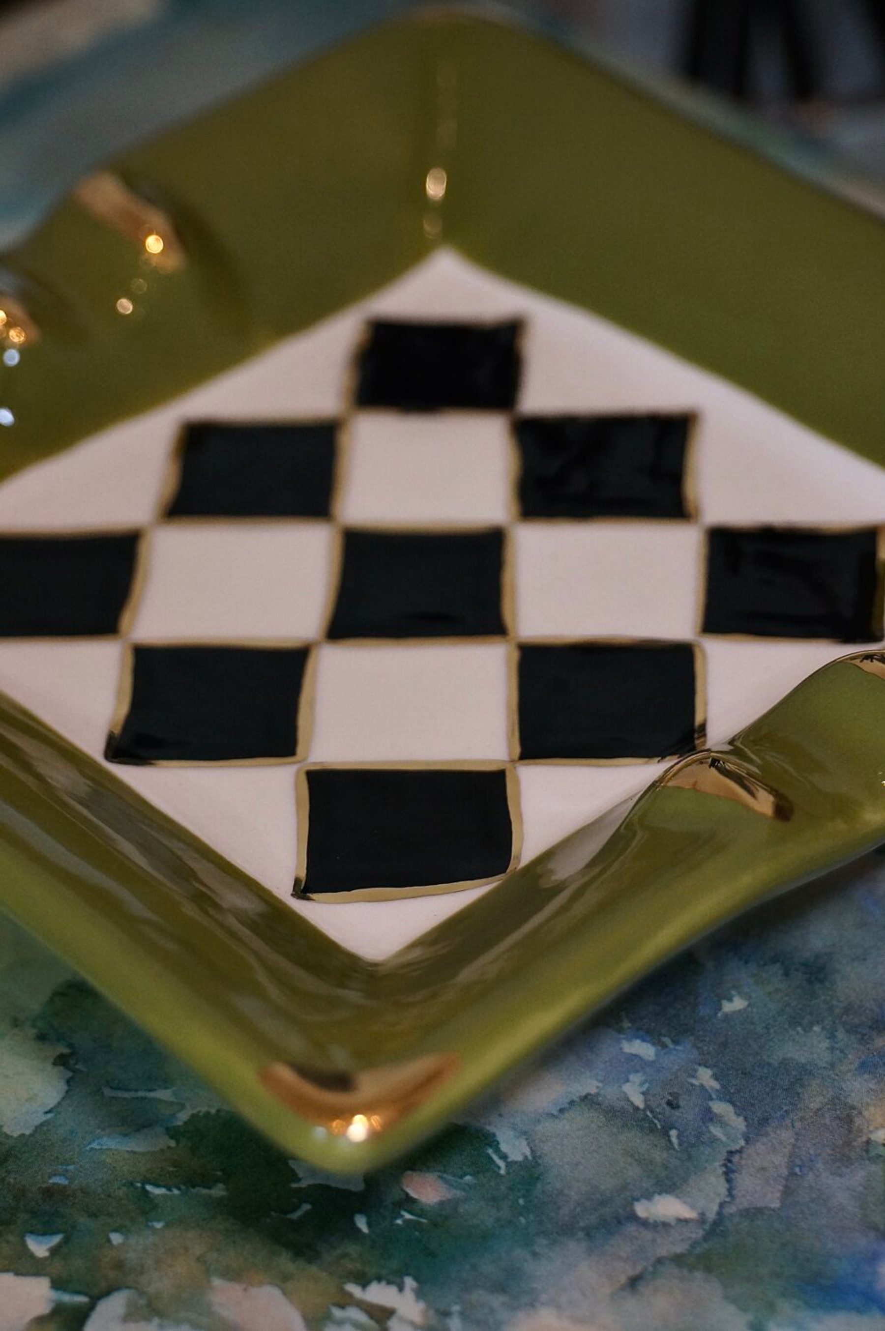 Cinzeiro Checkered Olive 3