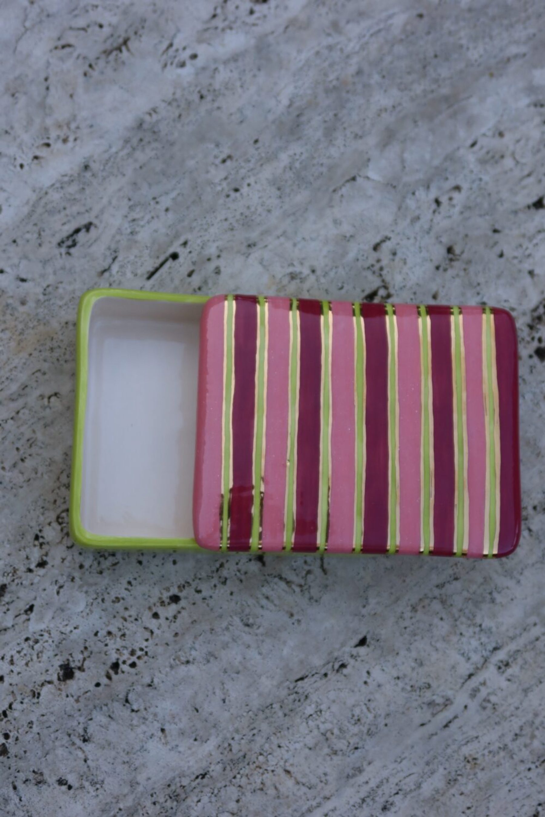 Striped Box Pink e Bordô 3