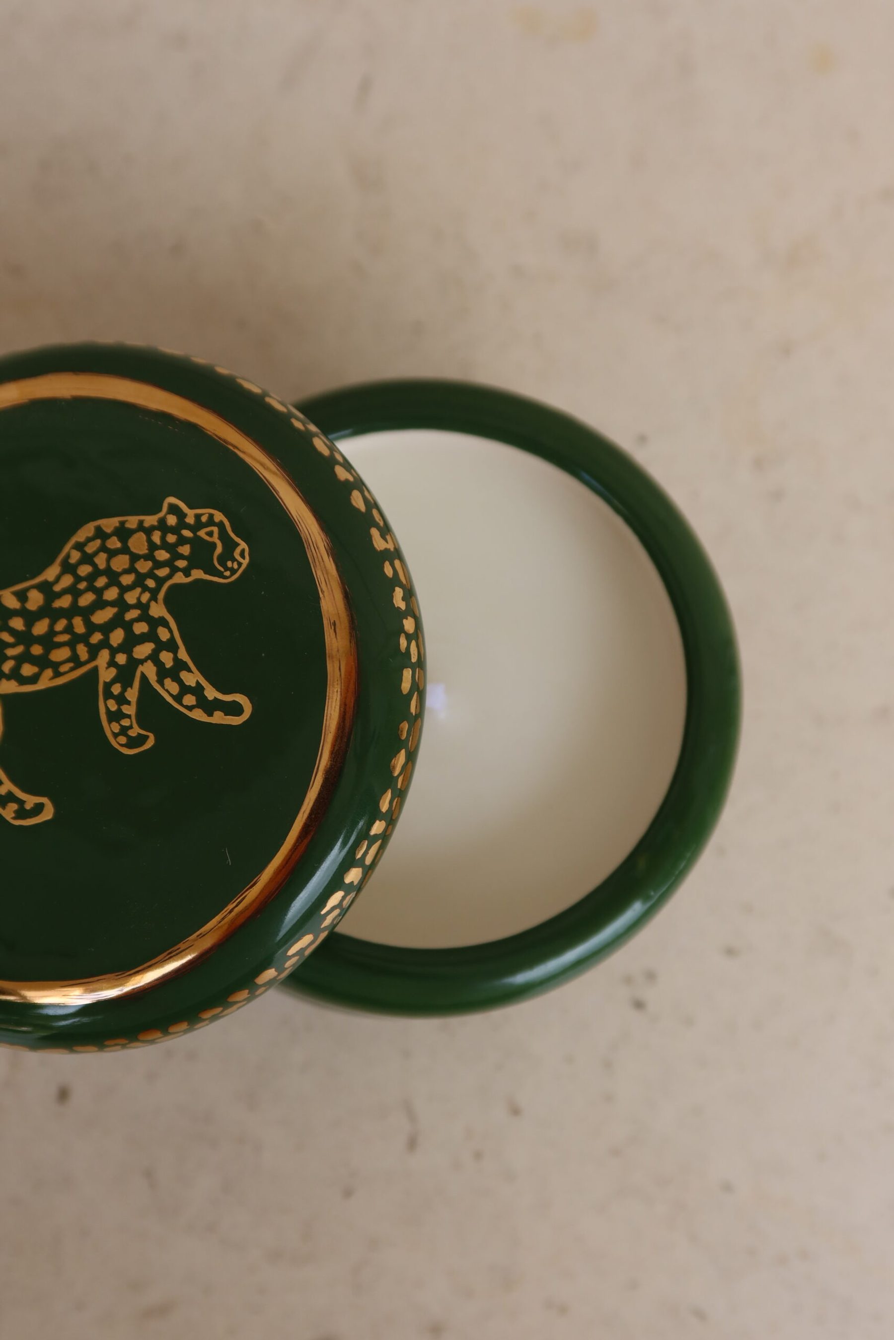 Potiche Com Vela Gold Jaguar 3