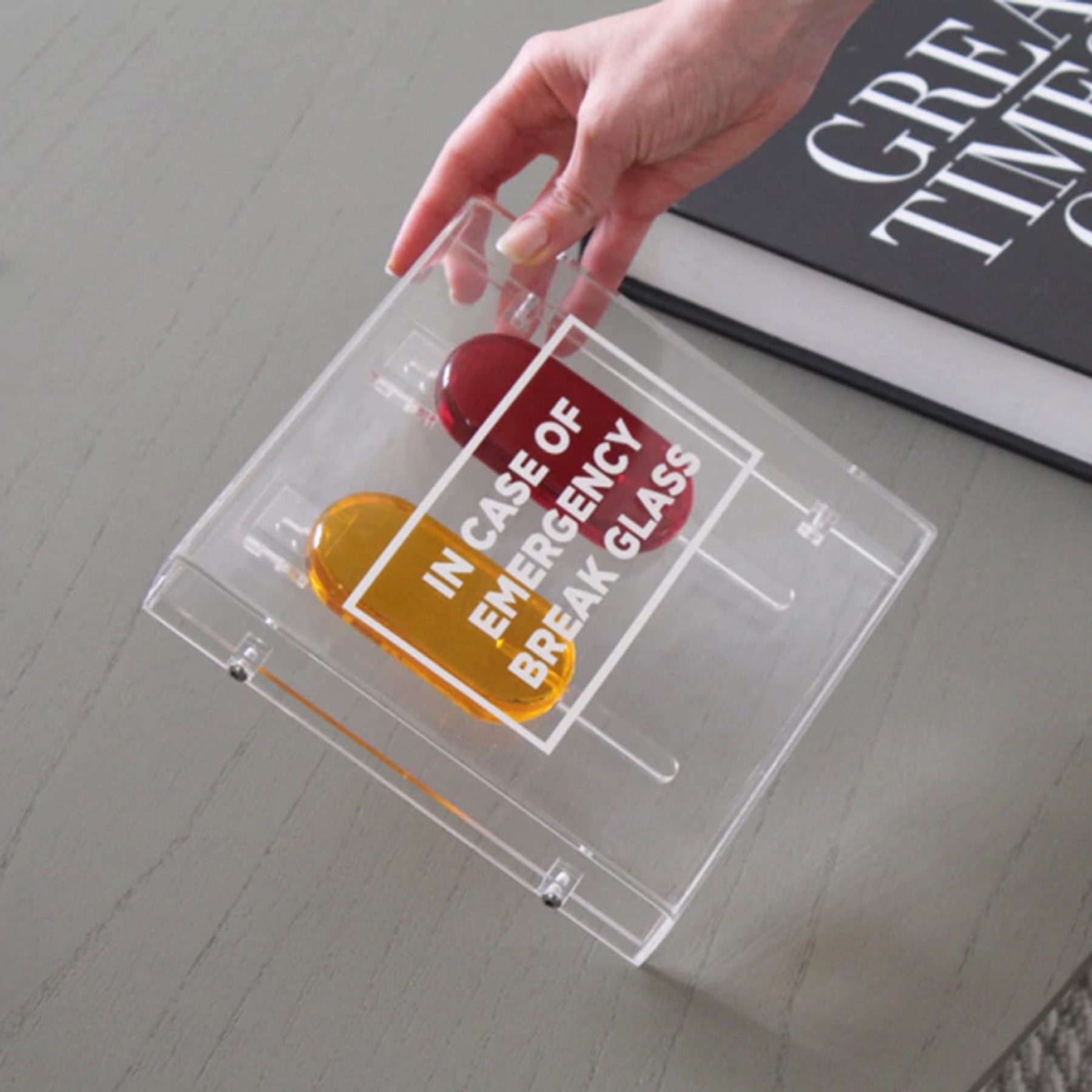 Quadro Emergency Colorido 3