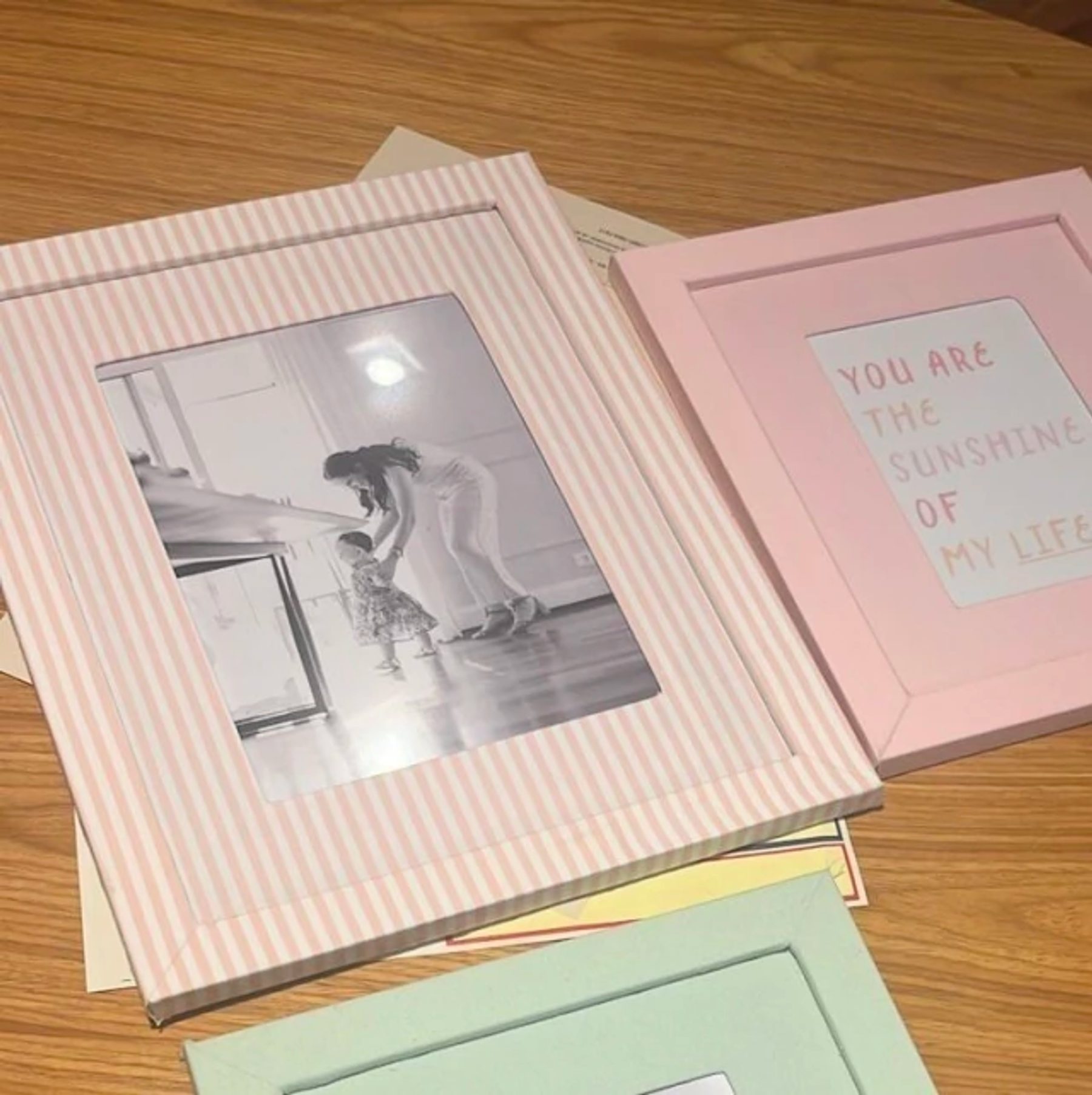 Quadro De Tecido Listrado Rosa 2