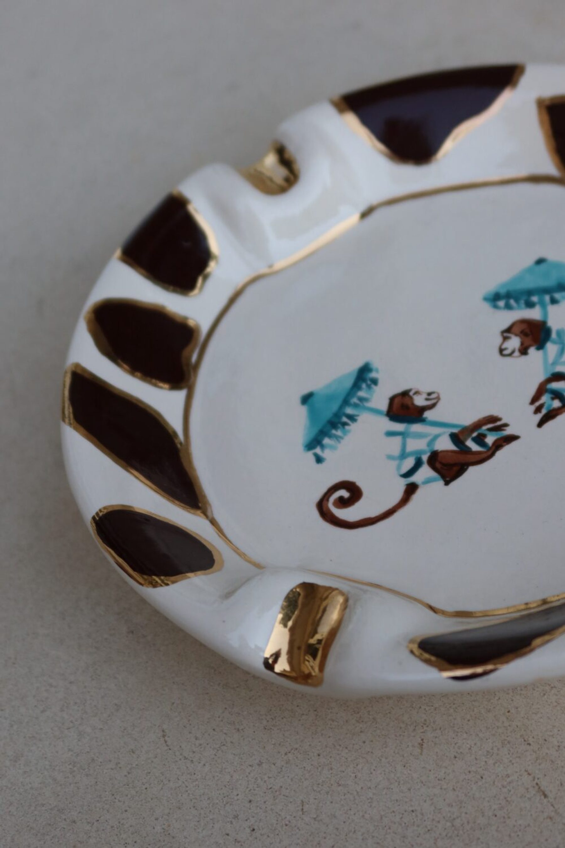 Cinzeiro Monkey business 4