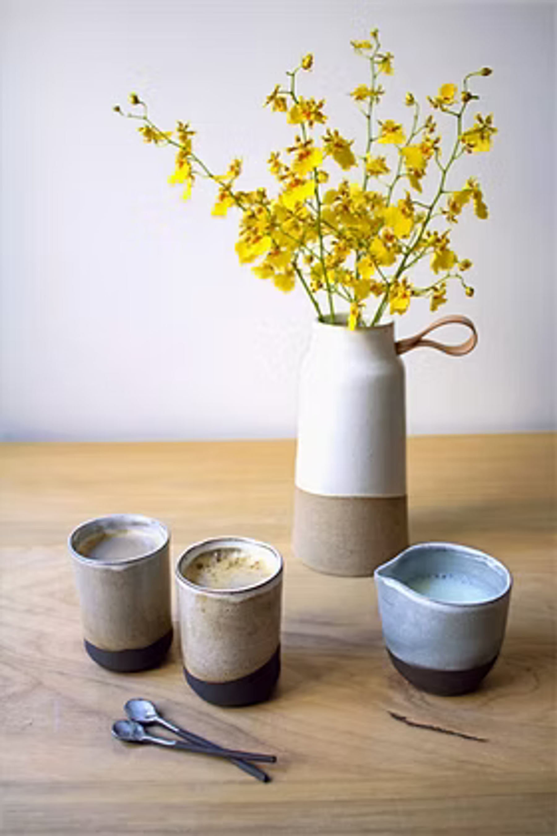 Vaso De Cerâmica Areia Com Couro - Pequeno 3